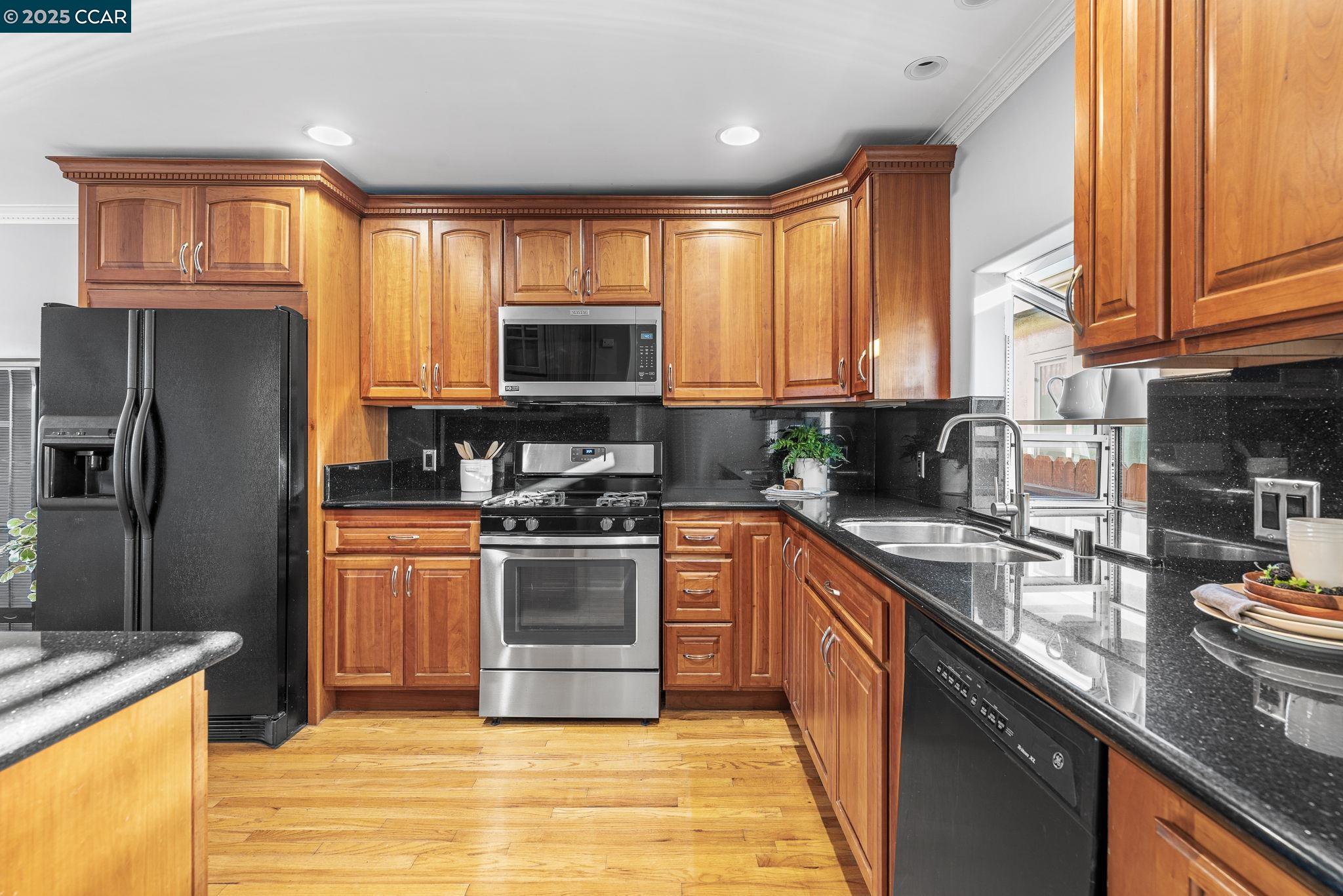 Detail Gallery Image 23 of 50 For 1939 20th St, San Pablo,  CA 94806 - 3 Beds | 2 Baths