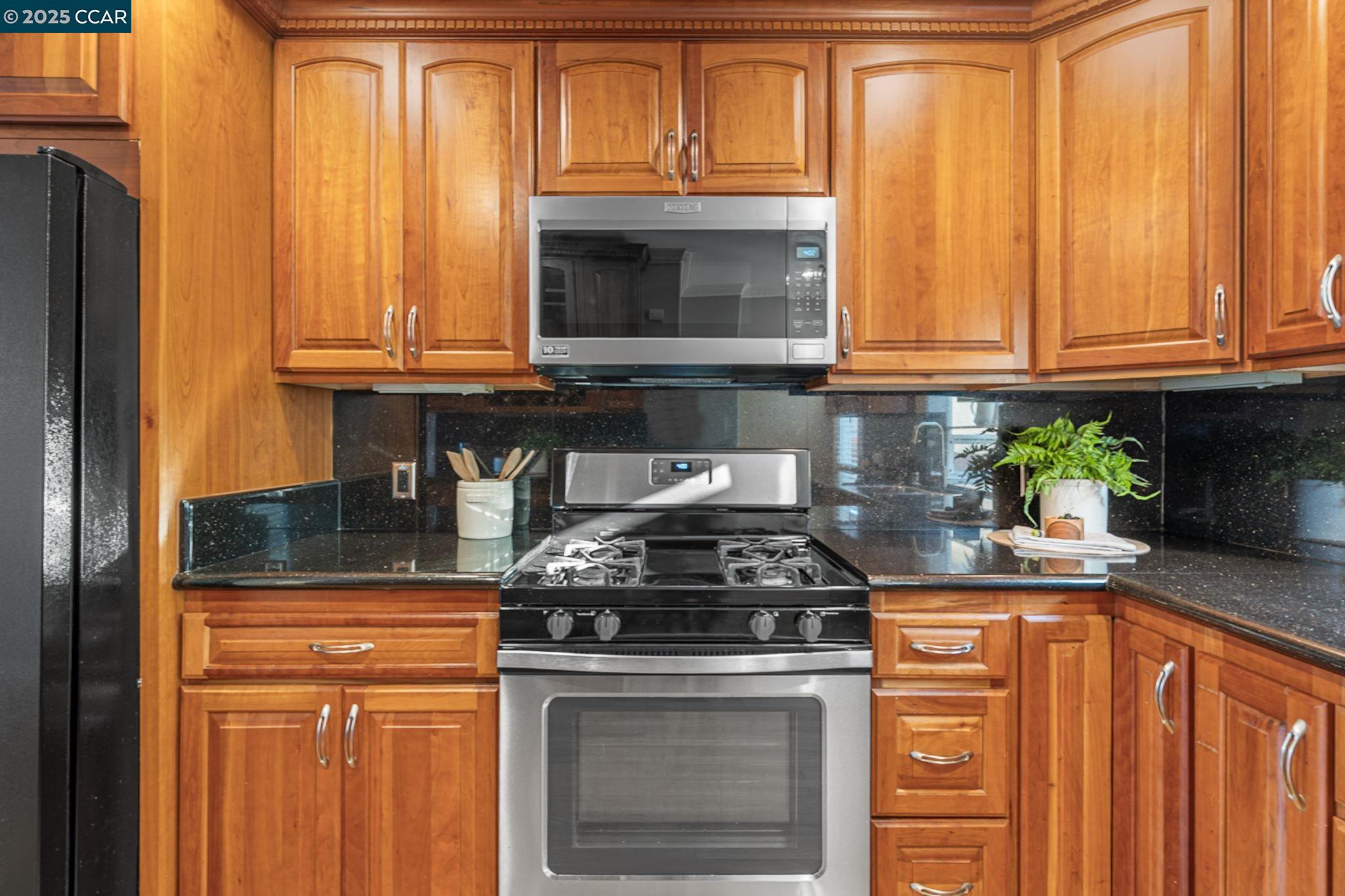 Detail Gallery Image 25 of 50 For 1939 20th St, San Pablo,  CA 94806 - 3 Beds | 2 Baths