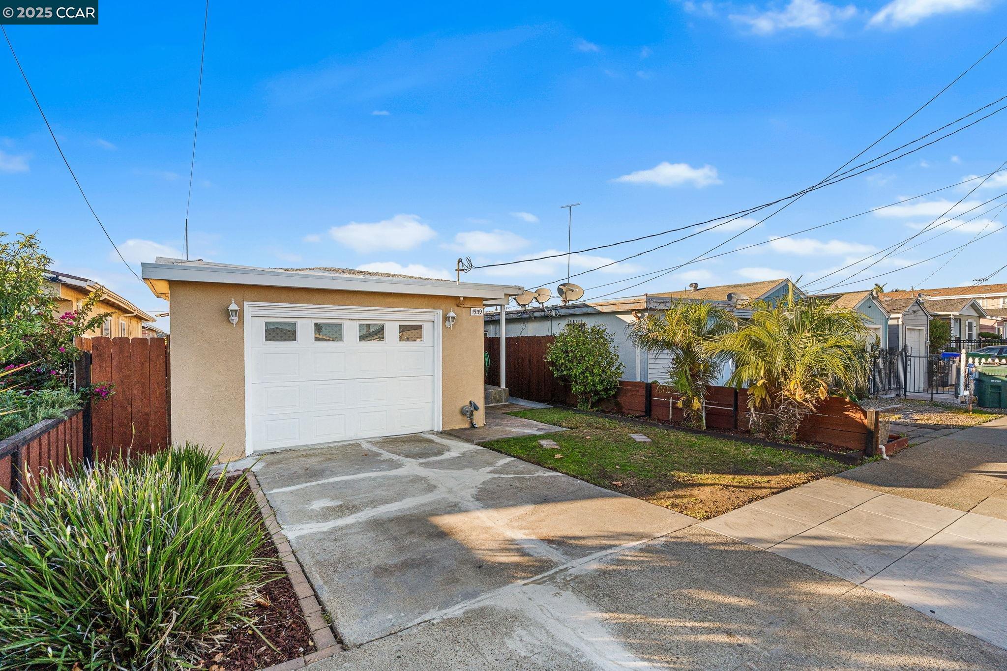 Detail Gallery Image 4 of 50 For 1939 20th St, San Pablo,  CA 94806 - 3 Beds | 2 Baths