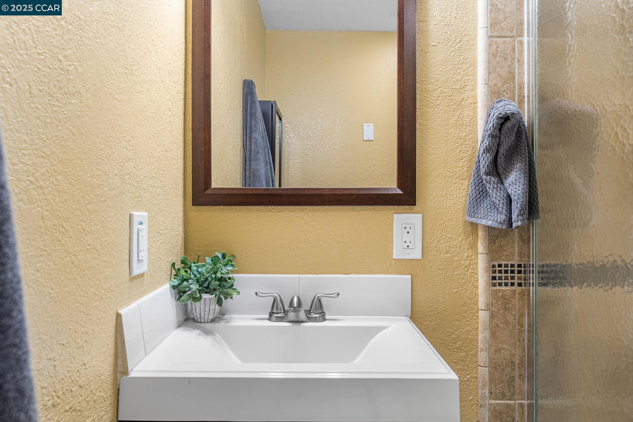 Detail Gallery Image 37 of 50 For 1939 20th St, San Pablo,  CA 94806 - 3 Beds | 2 Baths