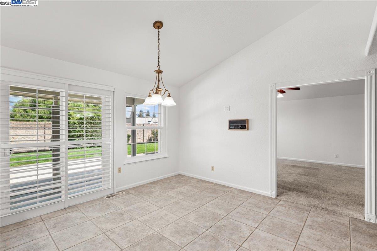 Detail Gallery Image 19 of 49 For 27000 S Hillview St, Tracy,  CA 95304 - 4 Beds | 3 Baths