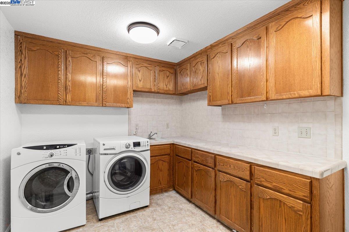 Detail Gallery Image 24 of 49 For 27000 S Hillview St, Tracy,  CA 95304 - 4 Beds | 3 Baths