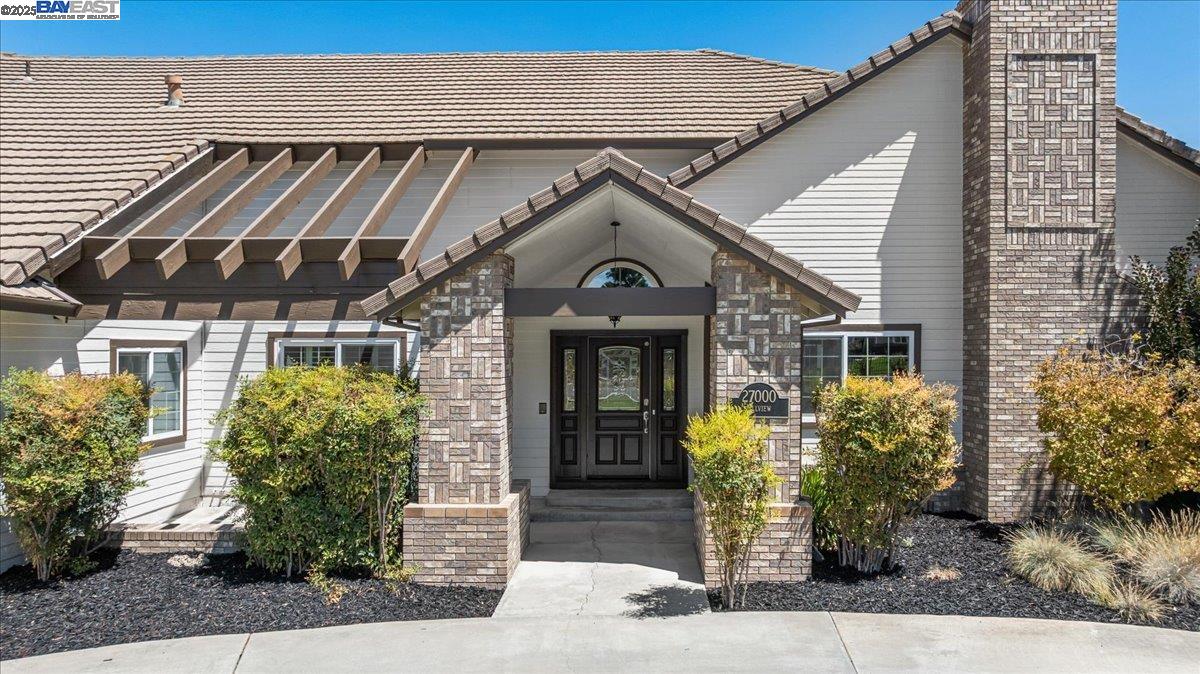 Detail Gallery Image 3 of 49 For 27000 S Hillview St, Tracy,  CA 95304 - 4 Beds | 3 Baths