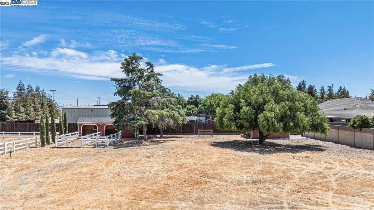 Detail Gallery Image 45 of 49 For 27000 S Hillview St, Tracy,  CA 95304 - 4 Beds | 3 Baths