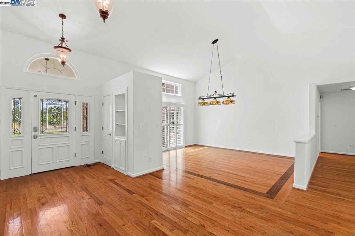 Detail Gallery Image 7 of 49 For 27000 S Hillview St, Tracy,  CA 95304 - 4 Beds | 3 Baths