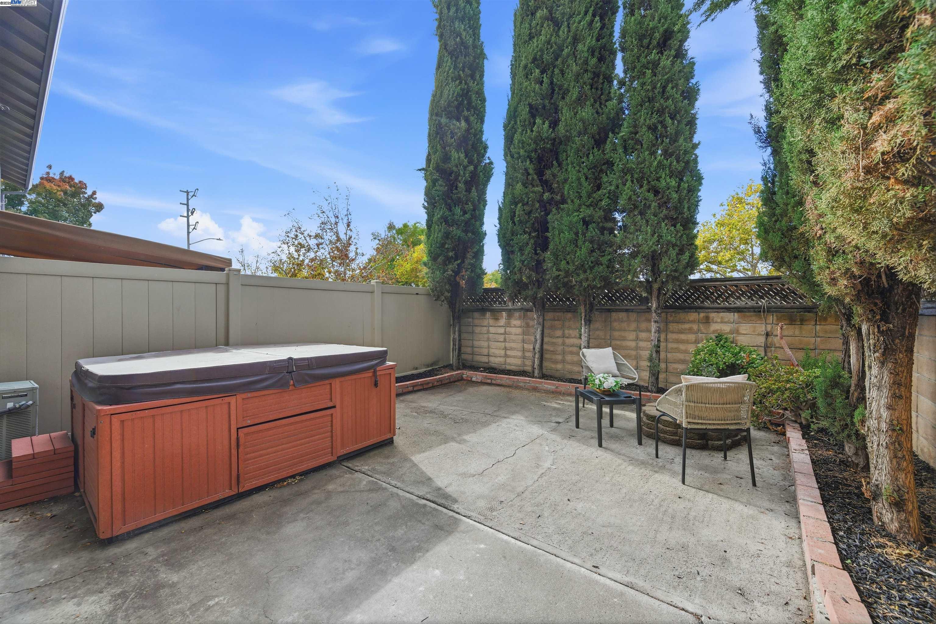 Detail Gallery Image 33 of 37 For 707 Sandpiper Cmn, Livermore,  CA 94551 - 3 Beds | 1/1 Baths