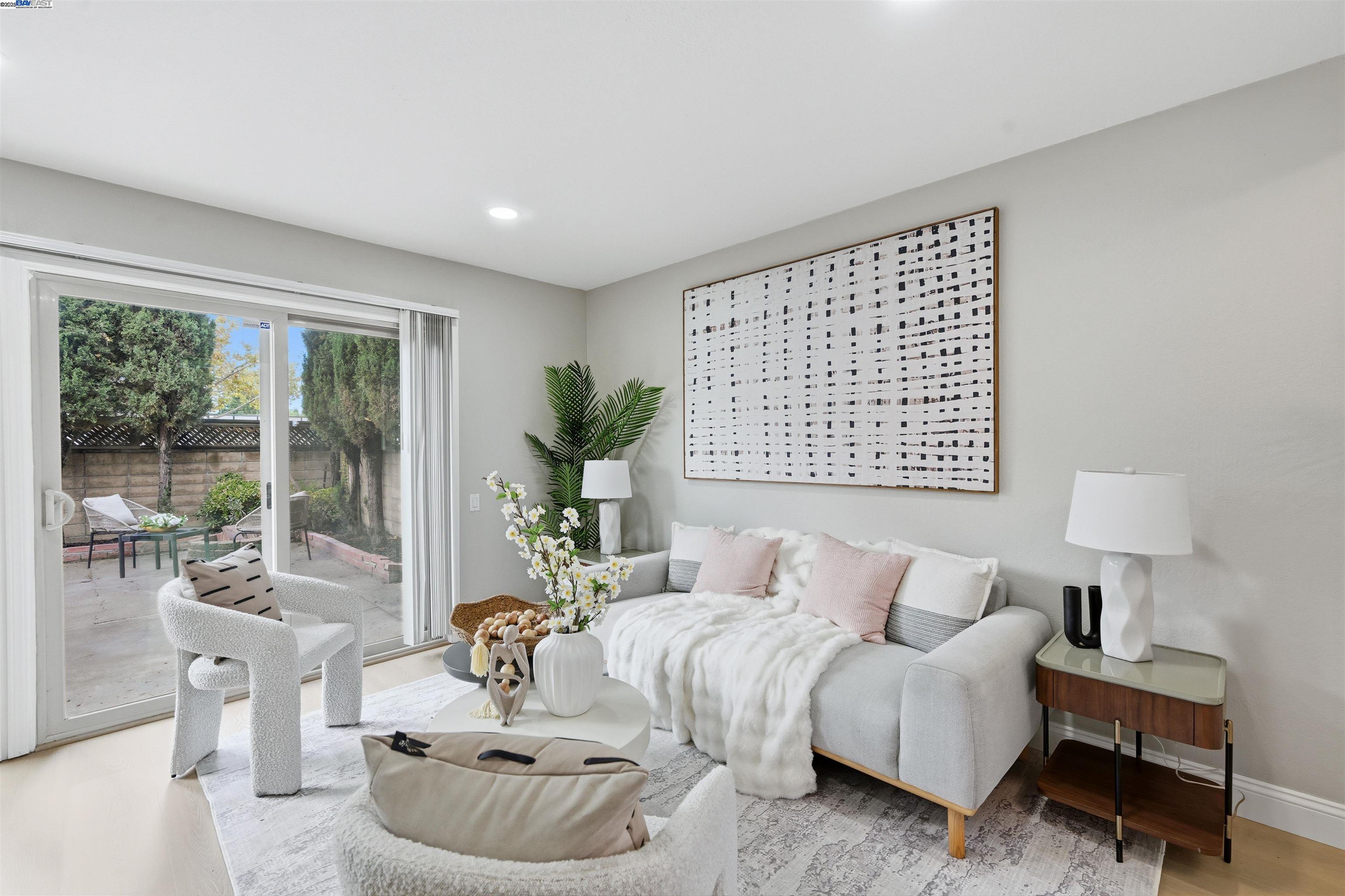 Detail Gallery Image 5 of 37 For 707 Sandpiper Cmn, Livermore,  CA 94551 - 3 Beds | 1/1 Baths