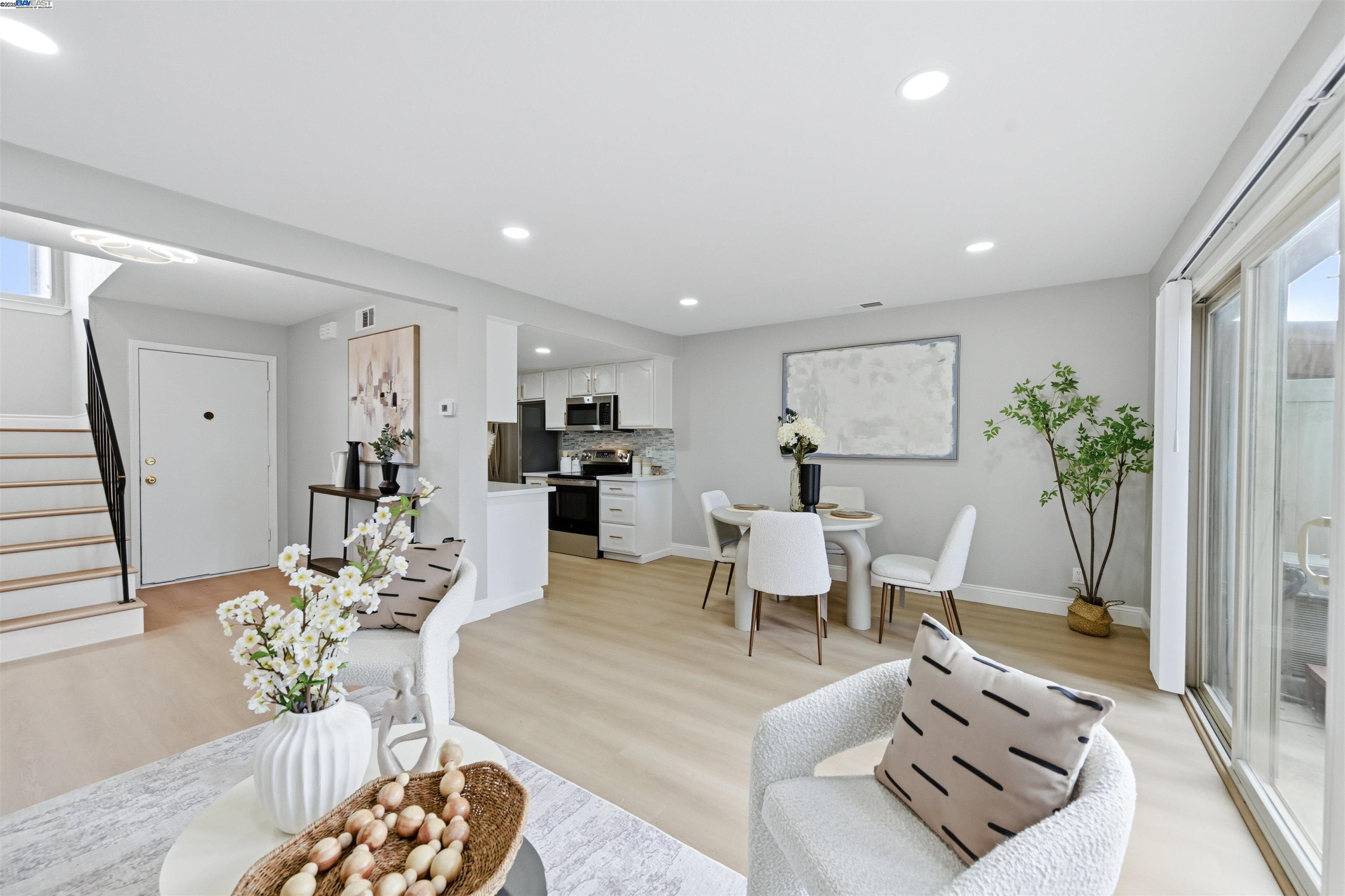 Detail Gallery Image 8 of 37 For 707 Sandpiper Cmn, Livermore,  CA 94551 - 3 Beds | 1/1 Baths