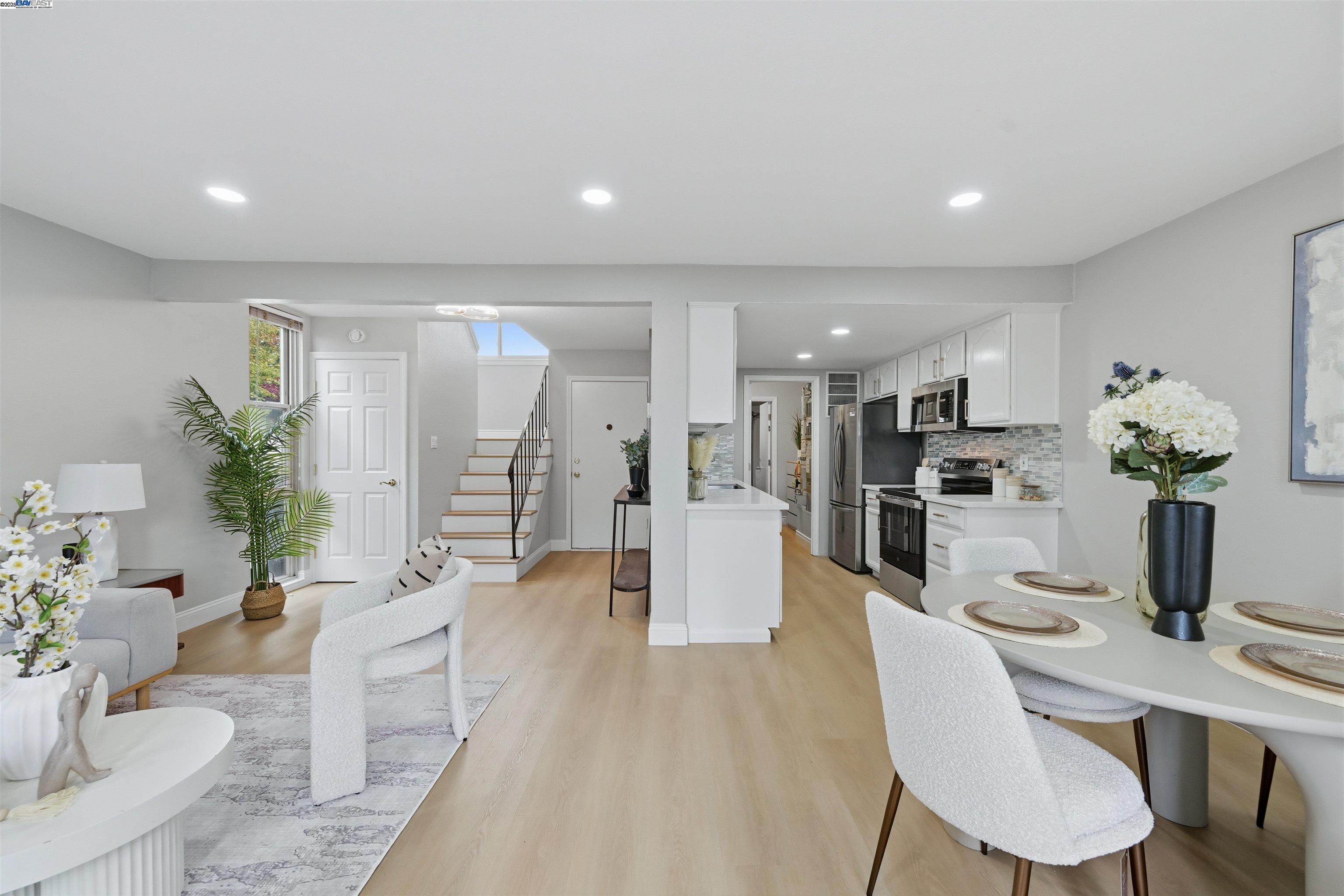 Detail Gallery Image 9 of 37 For 707 Sandpiper Cmn, Livermore,  CA 94551 - 3 Beds | 1/1 Baths