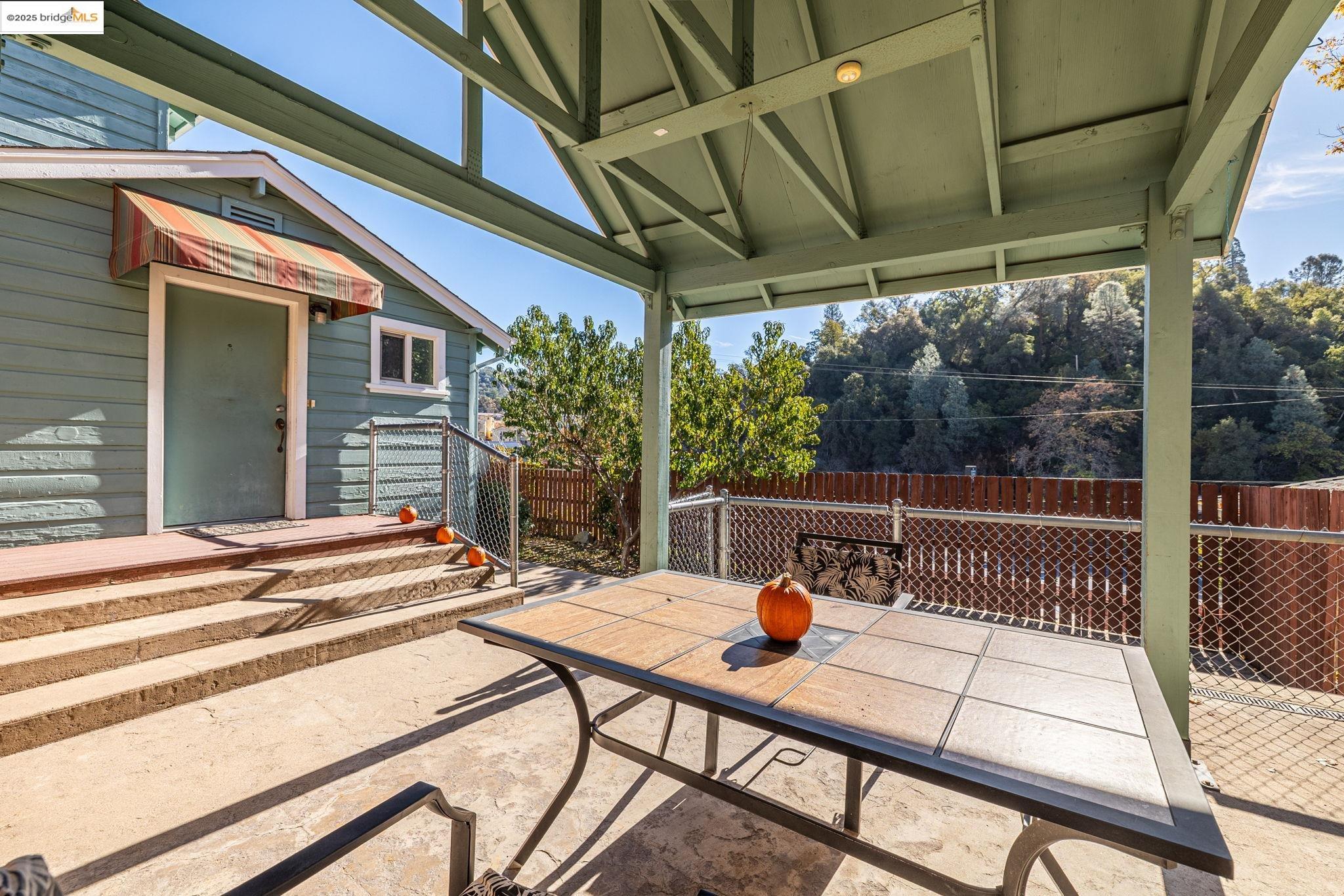 Detail Gallery Image 12 of 51 For 165 Bradford Street, Sonora,  CA 95370 - 3 Beds | 2 Baths