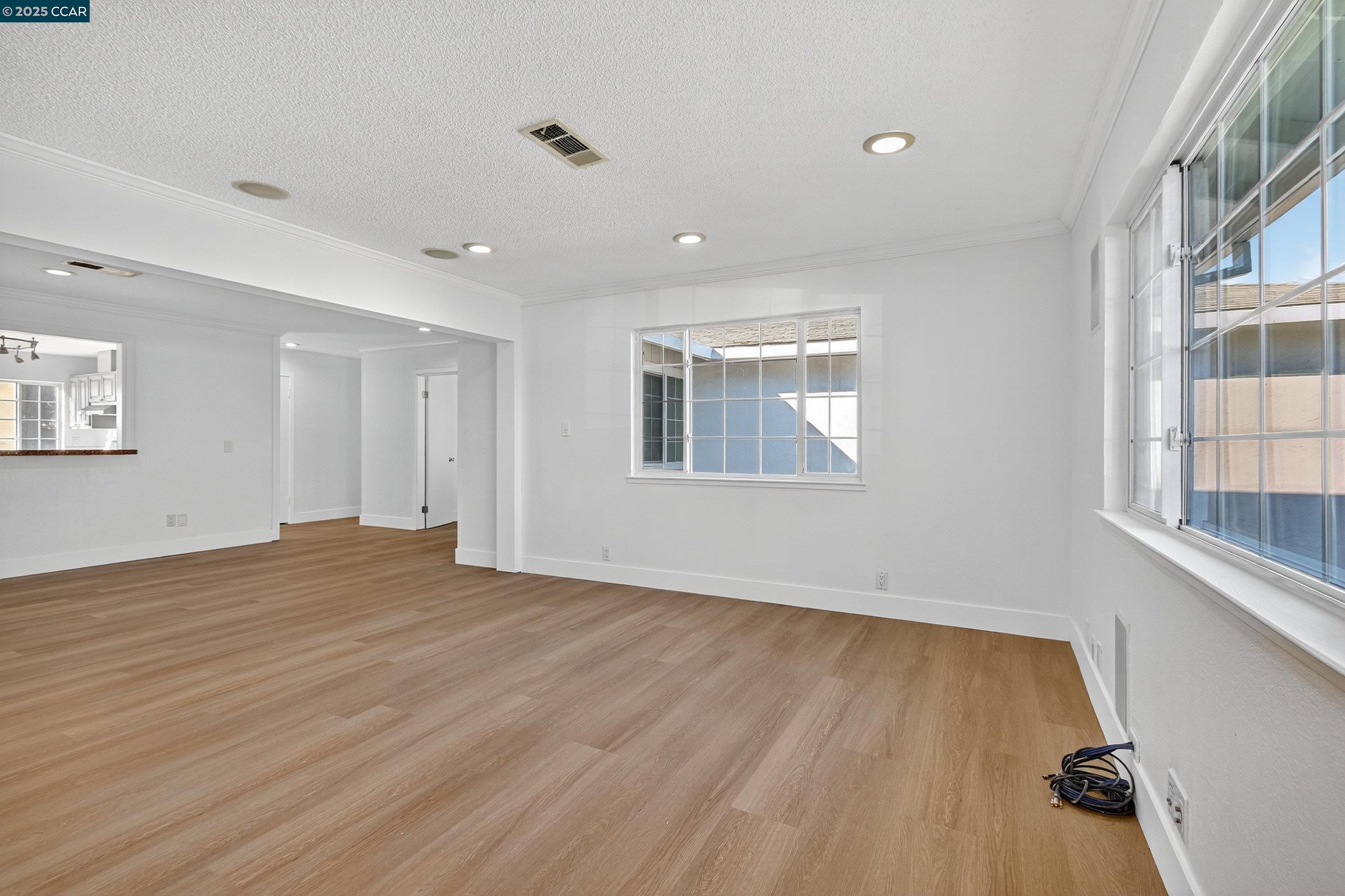 Detail Gallery Image 9 of 41 For 705 Danrose Dr, American Canyon,  CA 94503 - 4 Beds | 2 Baths