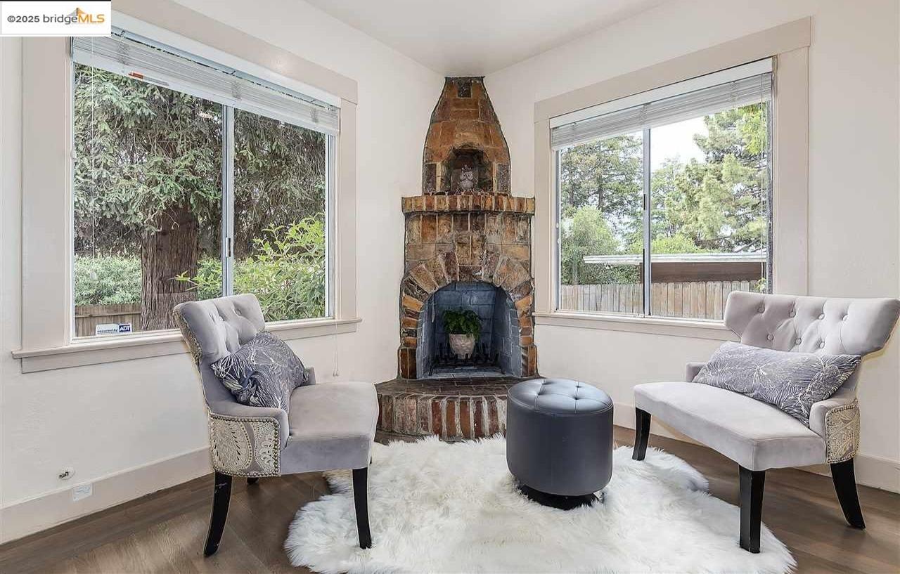 Detail Gallery Image 10 of 13 For 6454 Mokelumne Ave, Oakland,  CA 94605 - 2 Beds | 1 Baths