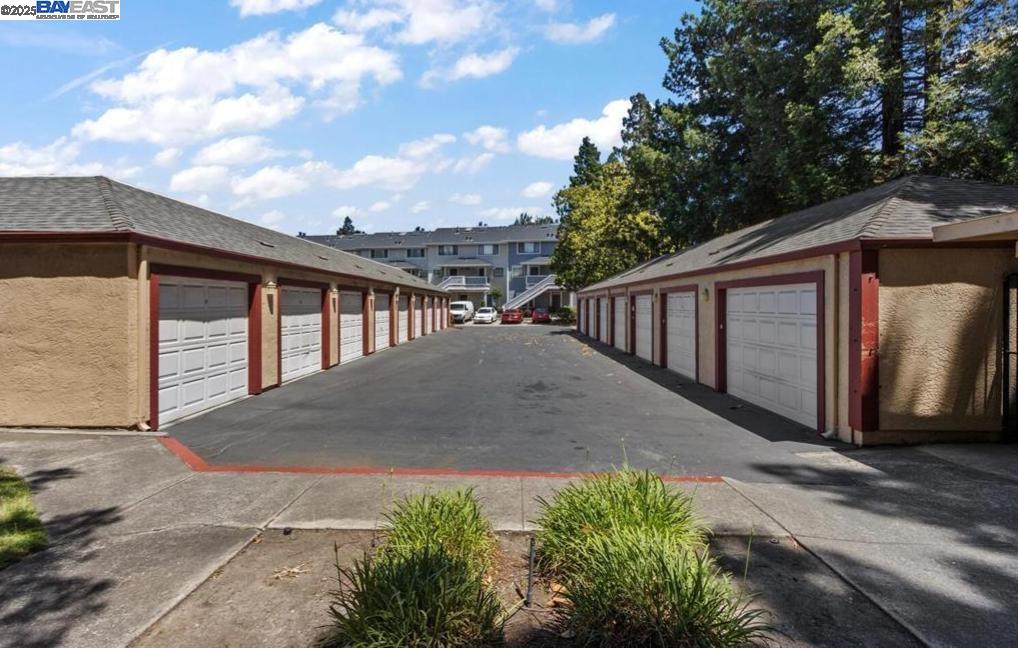 Detail Gallery Image 25 of 29 For 1310 Walden Rd #11,  Walnut Creek,  CA 94597 - 2 Beds | 2 Baths