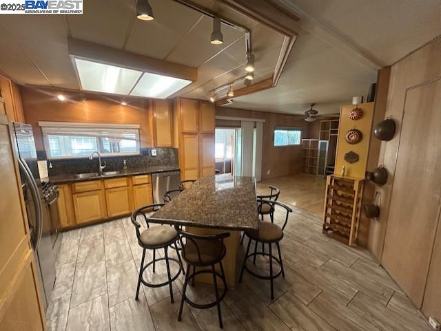 Detail Gallery Image 11 of 44 For 324 Waikiki Circle, Union City,  CA 94587 - 2 Beds | 2 Baths