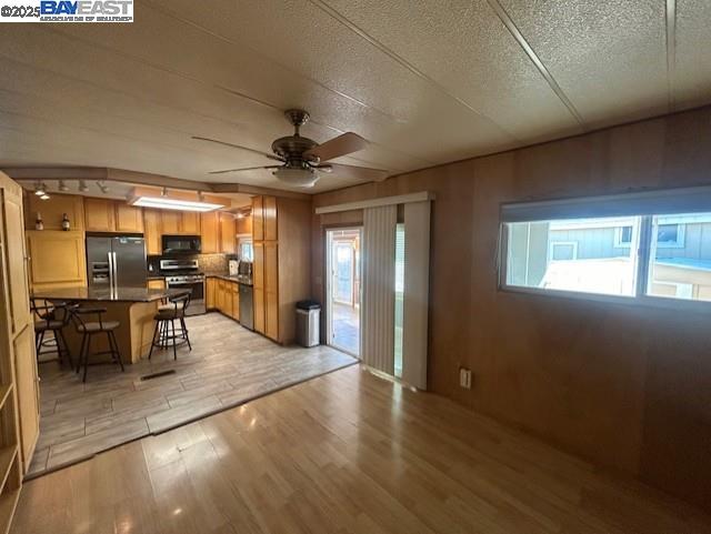 Detail Gallery Image 13 of 44 For 324 Waikiki Circle, Union City,  CA 94587 - 2 Beds | 2 Baths