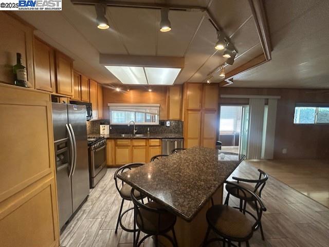 Detail Gallery Image 10 of 44 For 324 Waikiki Circle, Union City,  CA 94587 - 2 Beds | 2 Baths