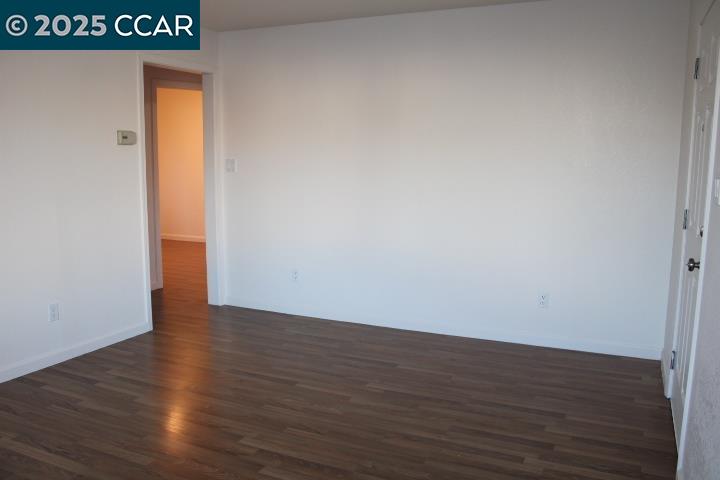 Detail Gallery Image 4 of 18 For 827 33rd St #827,  Richmond,  CA 94804 - 2 Beds | 1 Baths