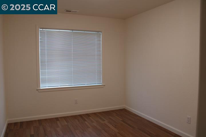 Detail Gallery Image 10 of 18 For 827 33rd St #827,  Richmond,  CA 94804 - 2 Beds | 1 Baths