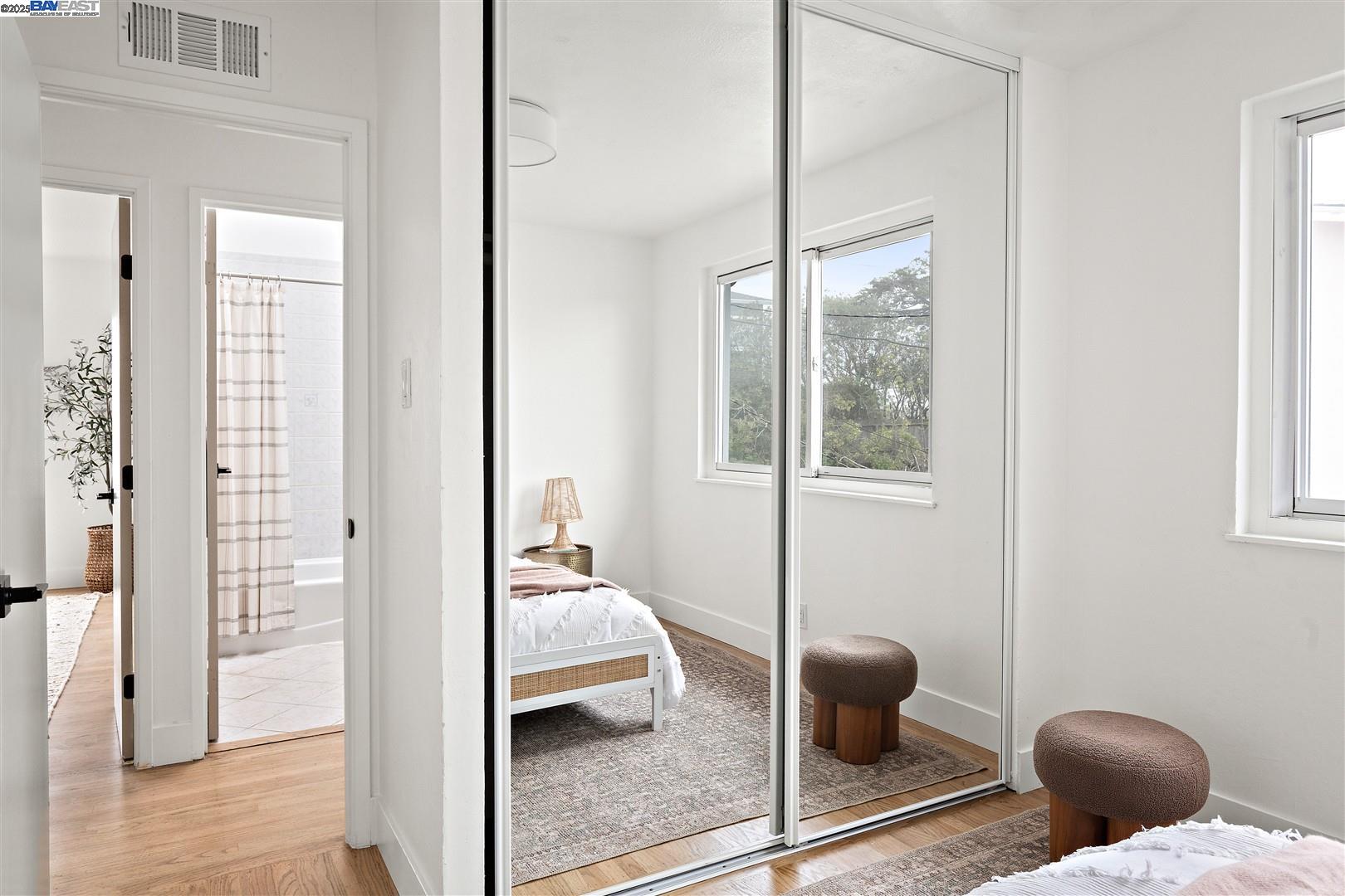 Detail Gallery Image 25 of 51 For 121 Beachview Ave, Pacifica,  CA 94044 - 4 Beds | 2/1 Baths