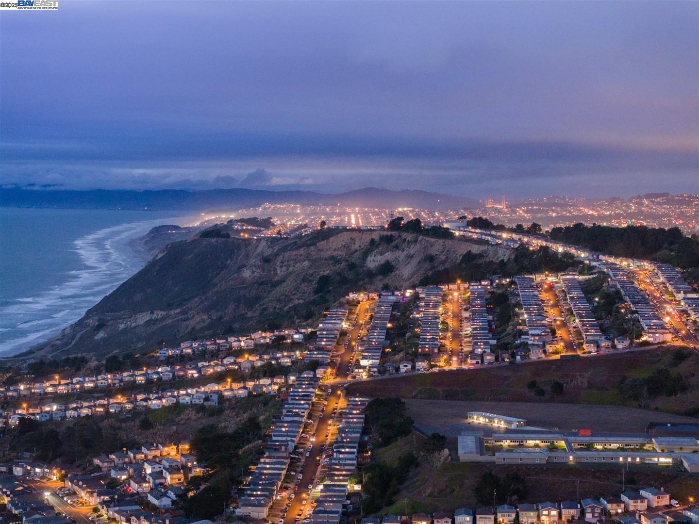 Detail Gallery Image 49 of 51 For 121 Beachview Ave, Pacifica,  CA 94044 - 4 Beds | 2/1 Baths