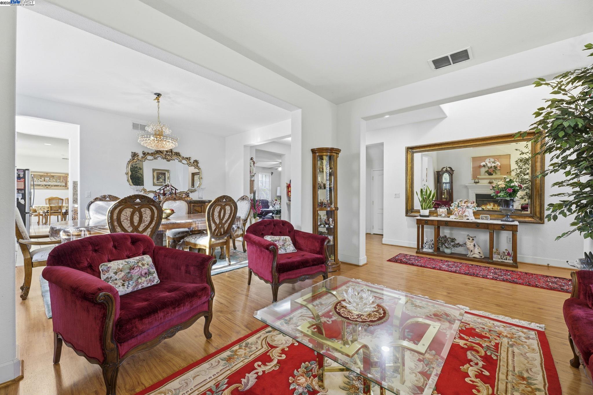 Detail Gallery Image 7 of 53 For 1136 Taraya Ter, Hercules,  CA 94547 - 4 Beds | 4/1 Baths