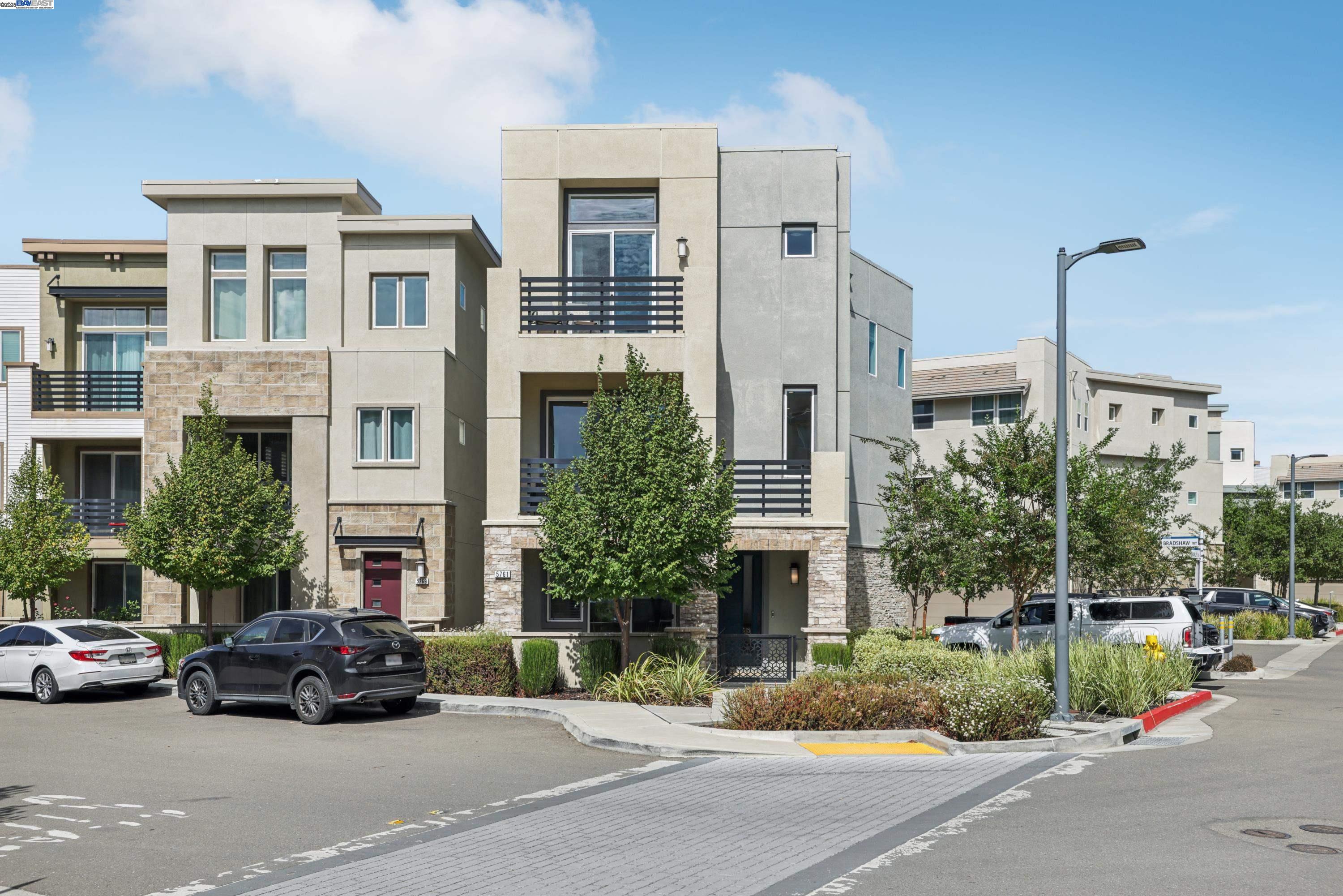 Front Image Thumbnail for BE41117144