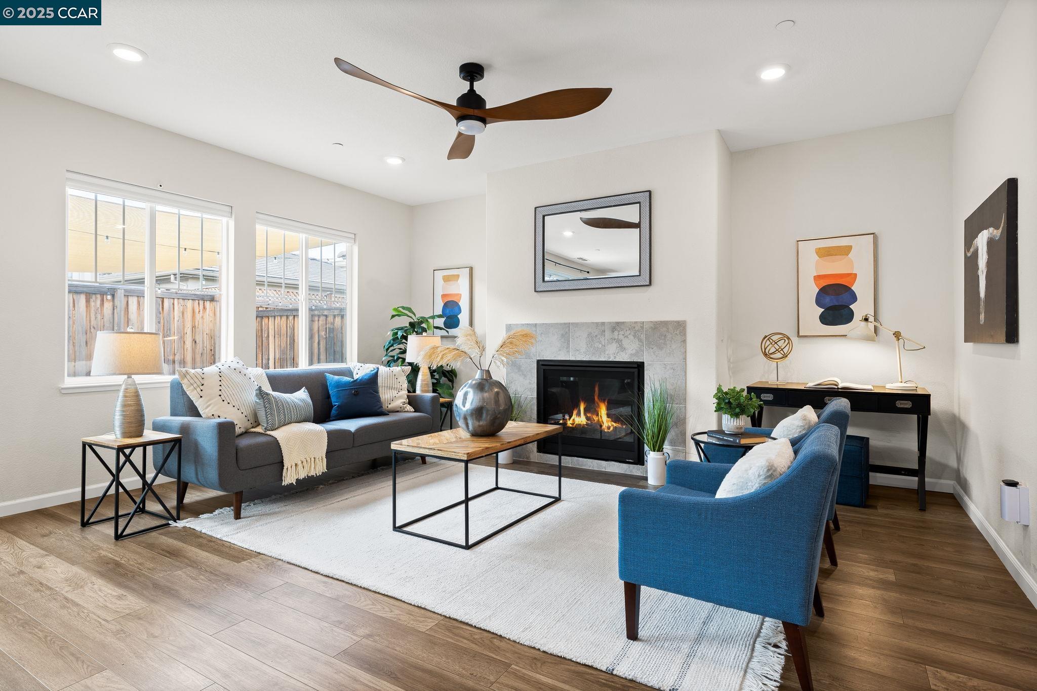 Detail Gallery Image 2 of 21 For 529 Vanek Dr, Oakley,  CA 94561 - 3 Beds | 2/1 Baths