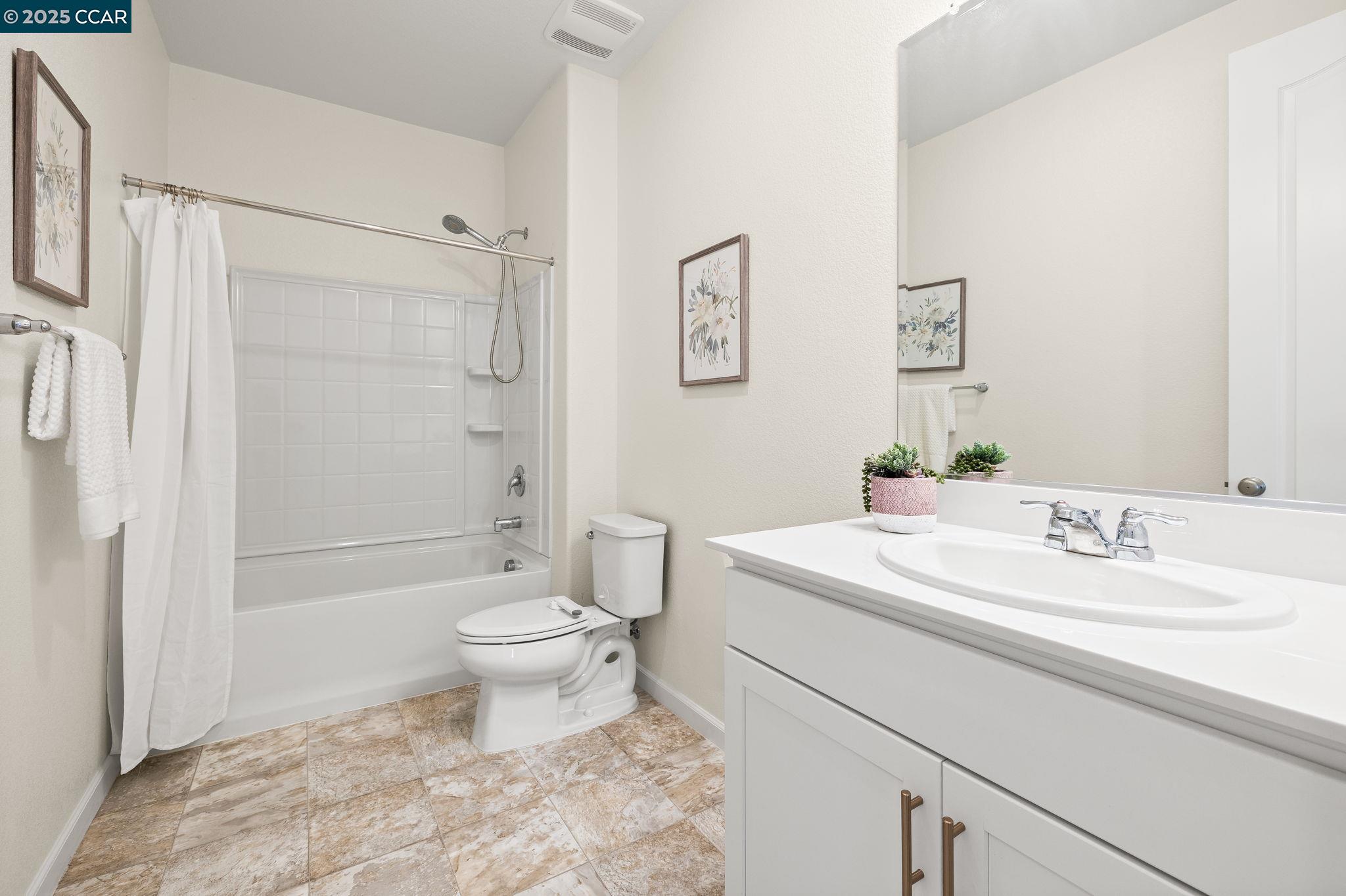 Detail Gallery Image 14 of 21 For 529 Vanek Dr, Oakley,  CA 94561 - 3 Beds | 2/1 Baths