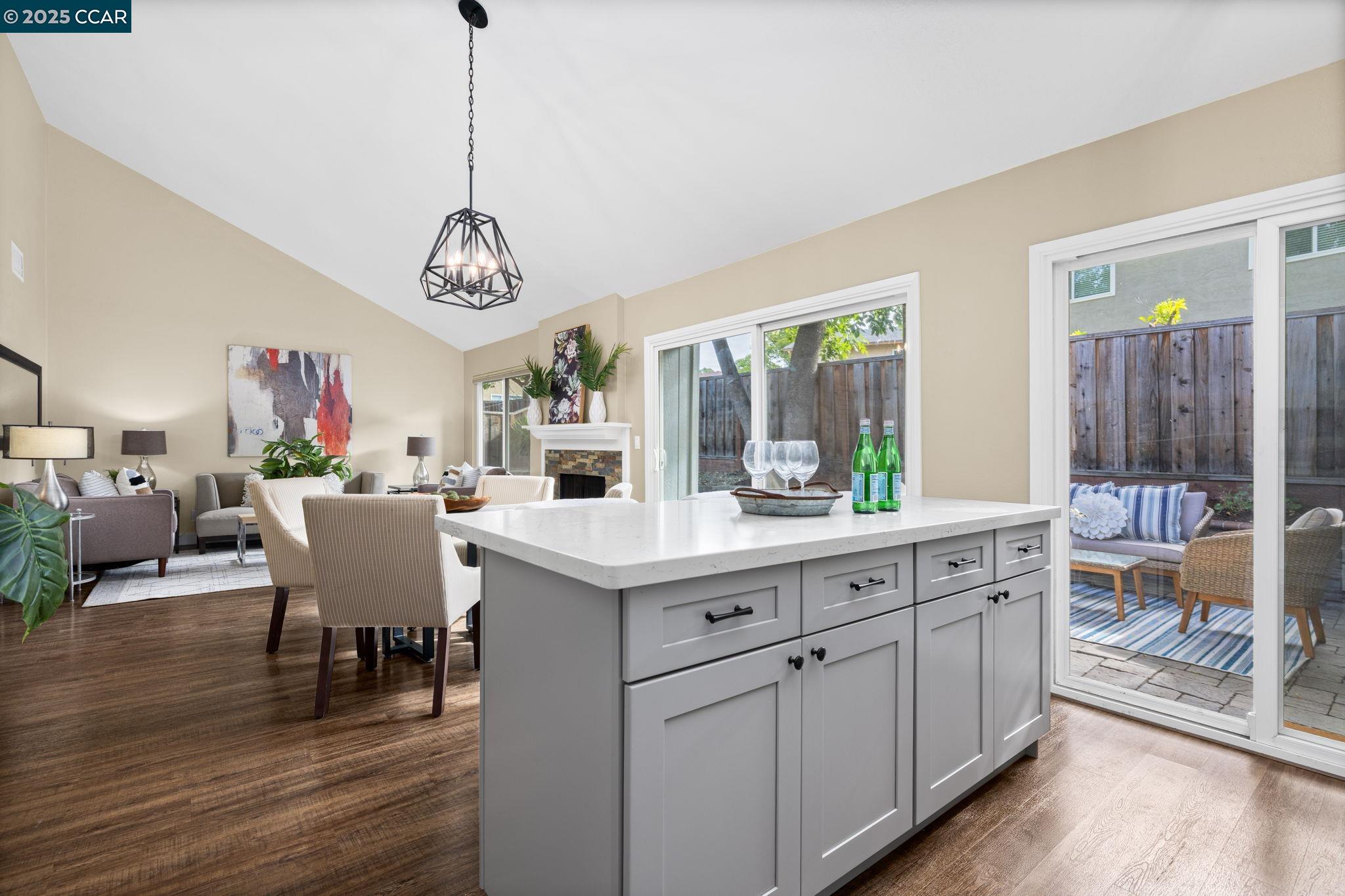 Detail Gallery Image 8 of 20 For 362 Meadowood Cir, San Ramon,  CA 94583 - 3 Beds | 2 Baths