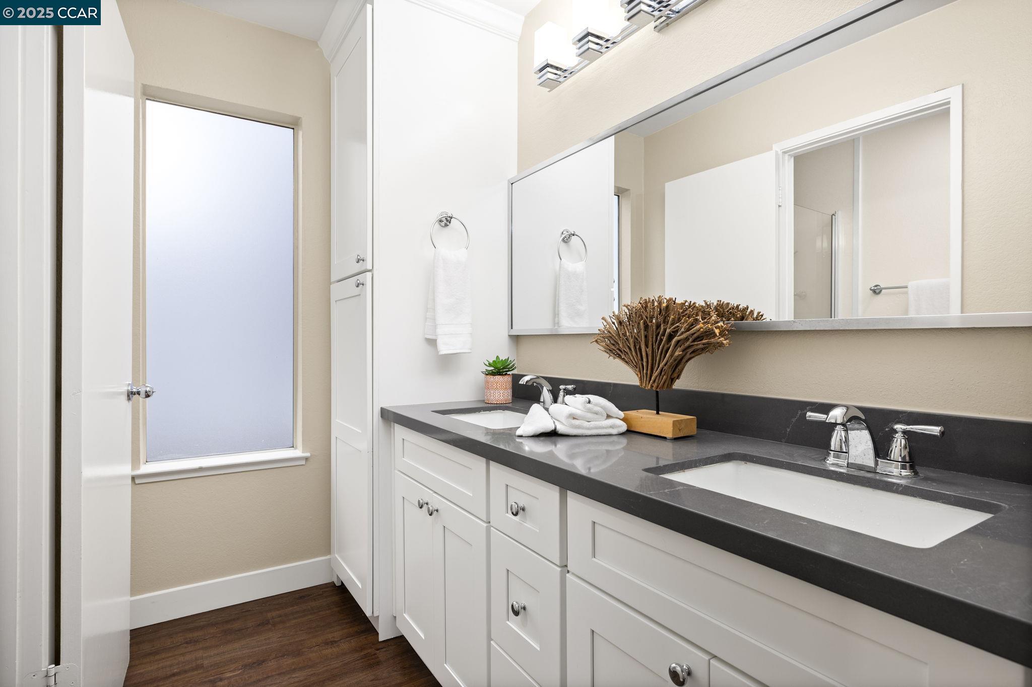 Detail Gallery Image 10 of 20 For 362 Meadowood Cir, San Ramon,  CA 94583 - 3 Beds | 2 Baths