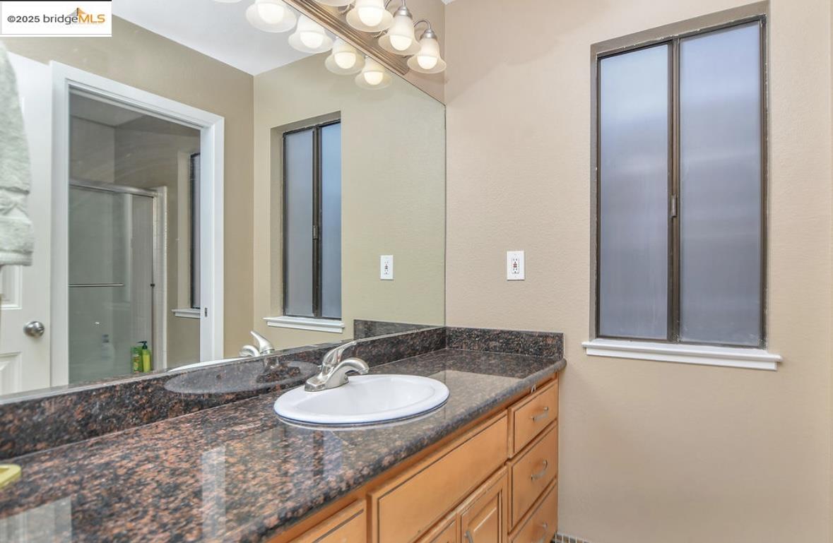 Detail Gallery Image 17 of 32 For 4930 Discovery Pt, Discovery Bay,  CA 94505 - 4 Beds | 2/1 Baths