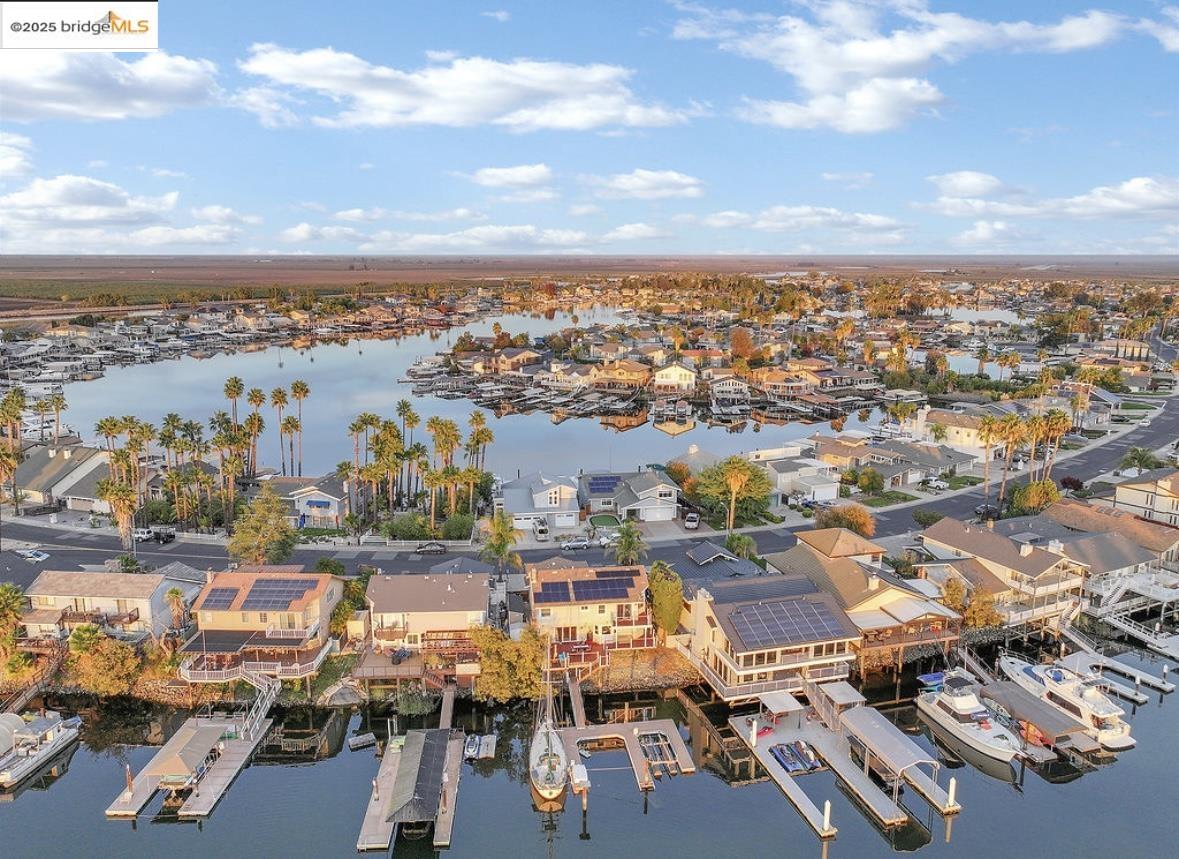 Detail Gallery Image 22 of 30 For 4930 Discovery Pt, Discovery Bay,  CA 94505 - 4 Beds | 2/1 Baths