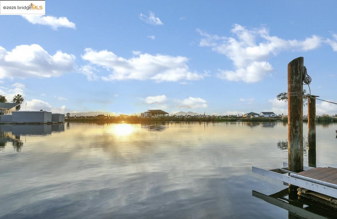 Detail Gallery Image 24 of 30 For 4930 Discovery Pt, Discovery Bay,  CA 94505 - 4 Beds | 2/1 Baths