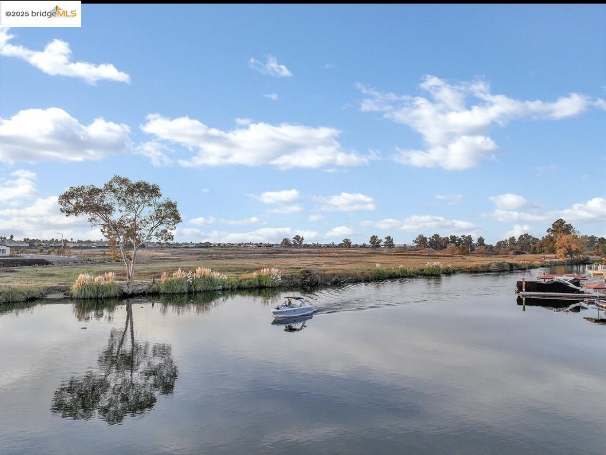 Detail Gallery Image 25 of 30 For 4930 Discovery Pt, Discovery Bay,  CA 94505 - 4 Beds | 2/1 Baths