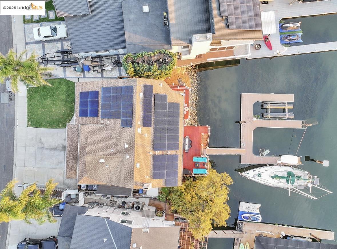 Detail Gallery Image 30 of 32 For 4930 Discovery Pt, Discovery Bay,  CA 94505 - 4 Beds | 2/1 Baths