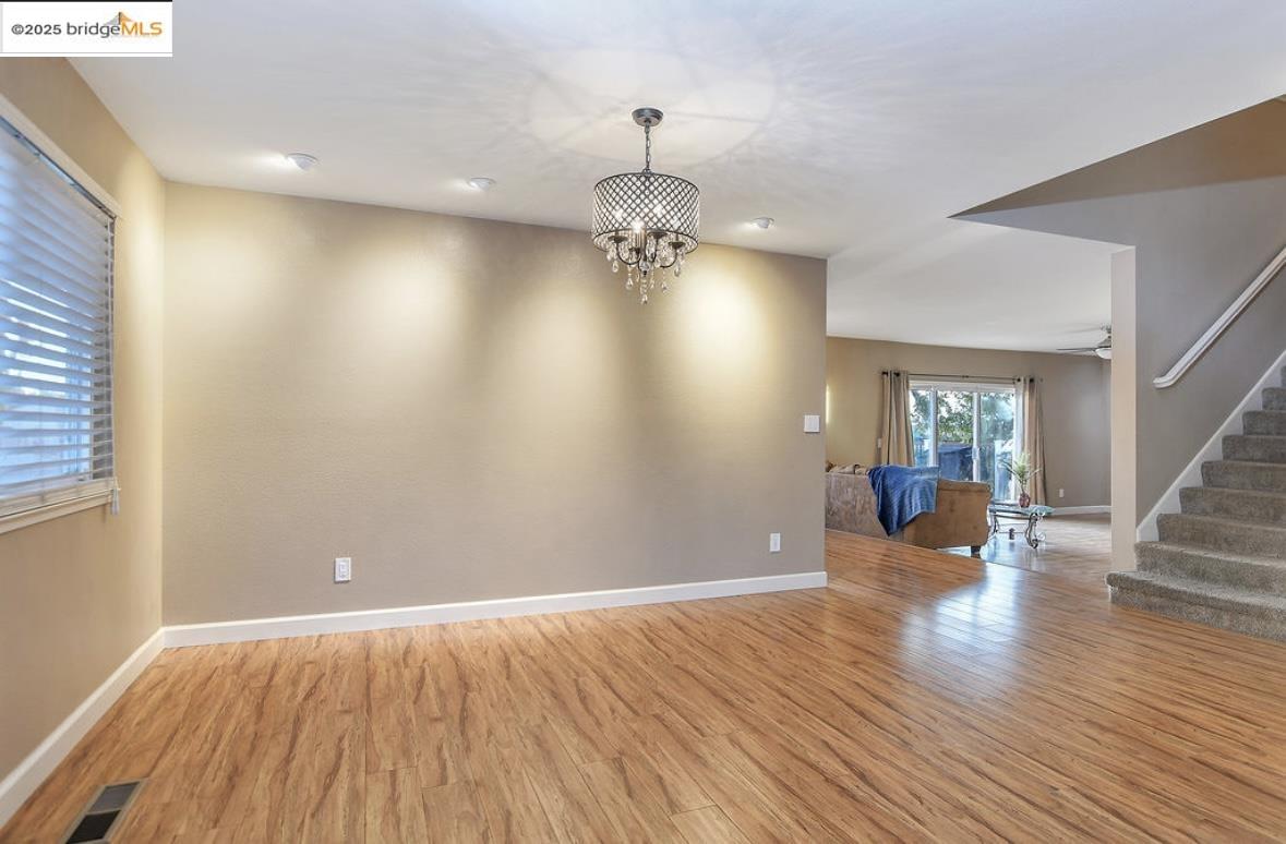 Detail Gallery Image 7 of 30 For 4930 Discovery Pt, Discovery Bay,  CA 94505 - 4 Beds | 2/1 Baths