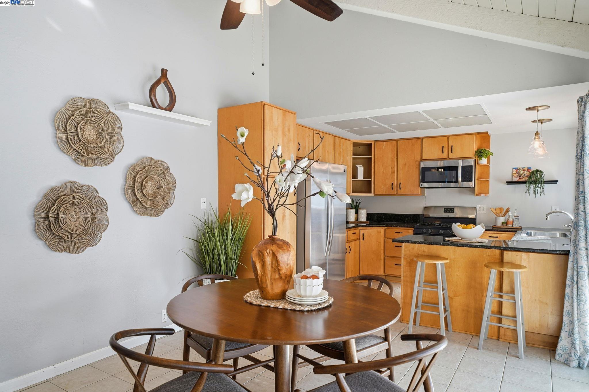 Detail Gallery Image 17 of 41 For 668 Buckeye Drive, Livermore,  CA 94551 - 3 Beds | 2 Baths