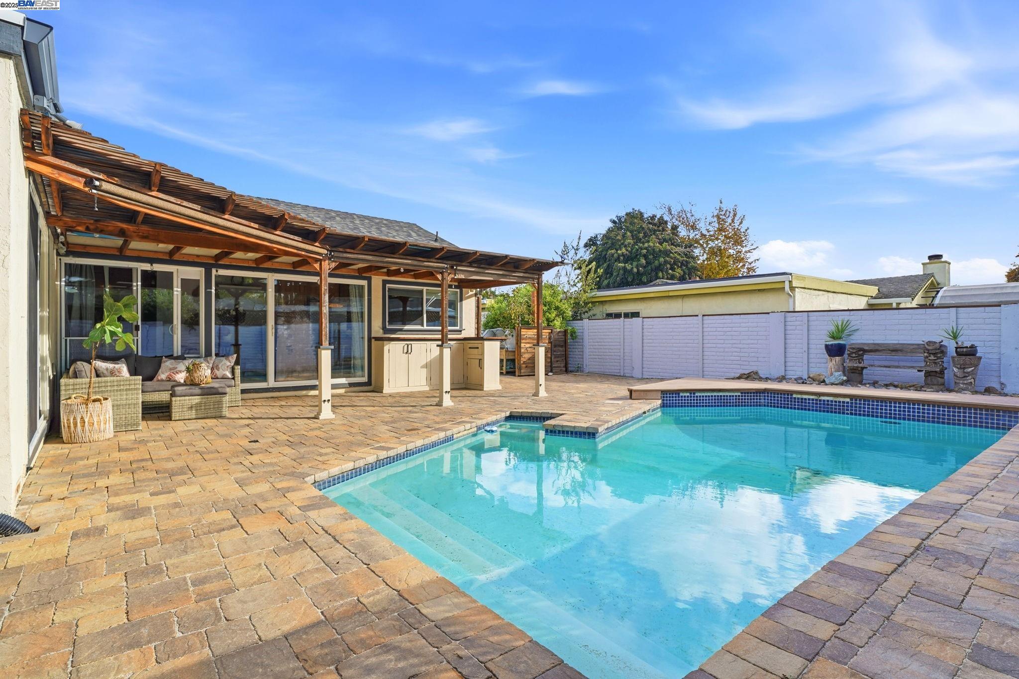 Detail Gallery Image 32 of 41 For 668 Buckeye Drive, Livermore,  CA 94551 - 3 Beds | 2 Baths