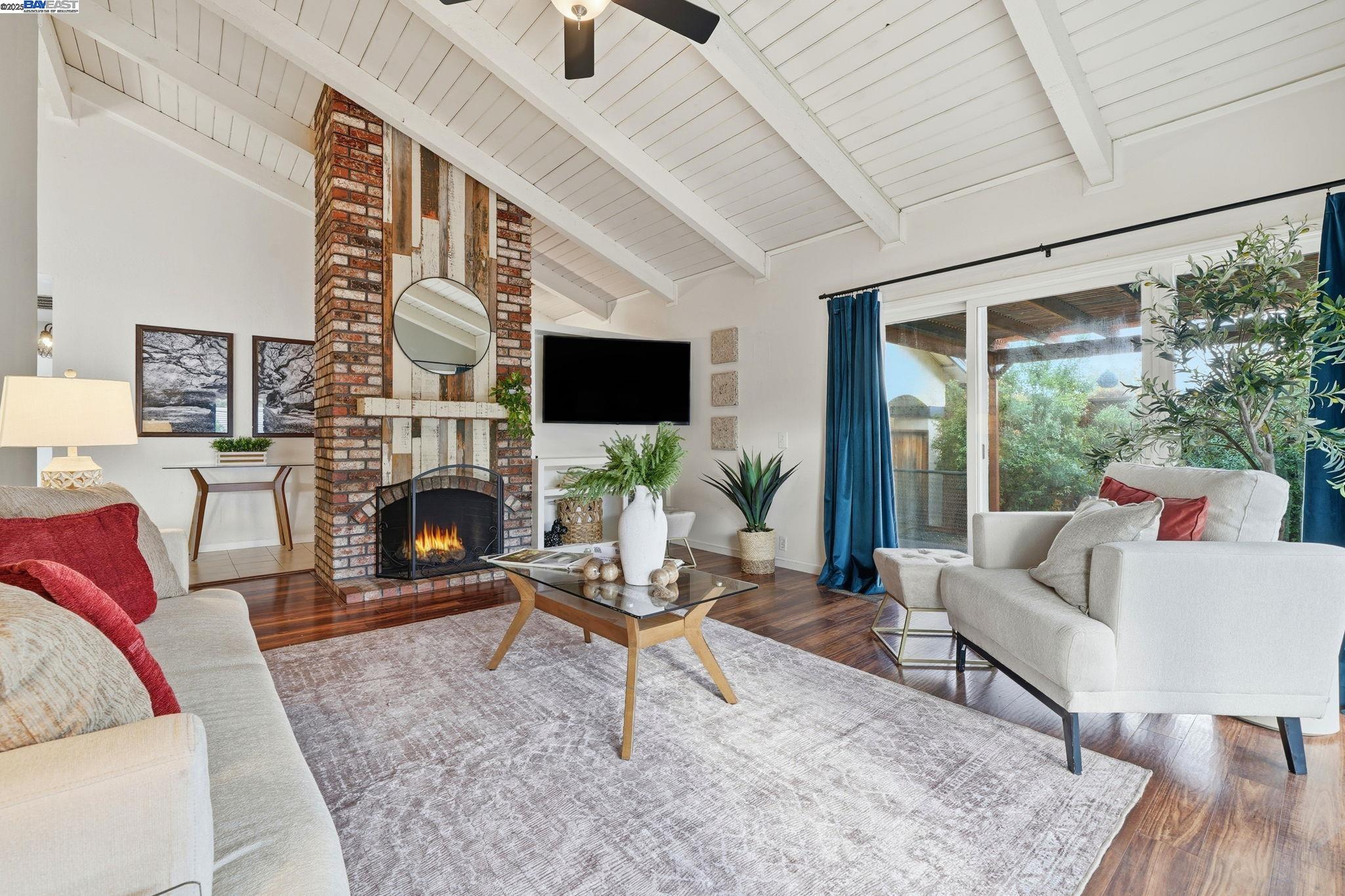 Detail Gallery Image 7 of 41 For 668 Buckeye Drive, Livermore,  CA 94551 - 3 Beds | 2 Baths