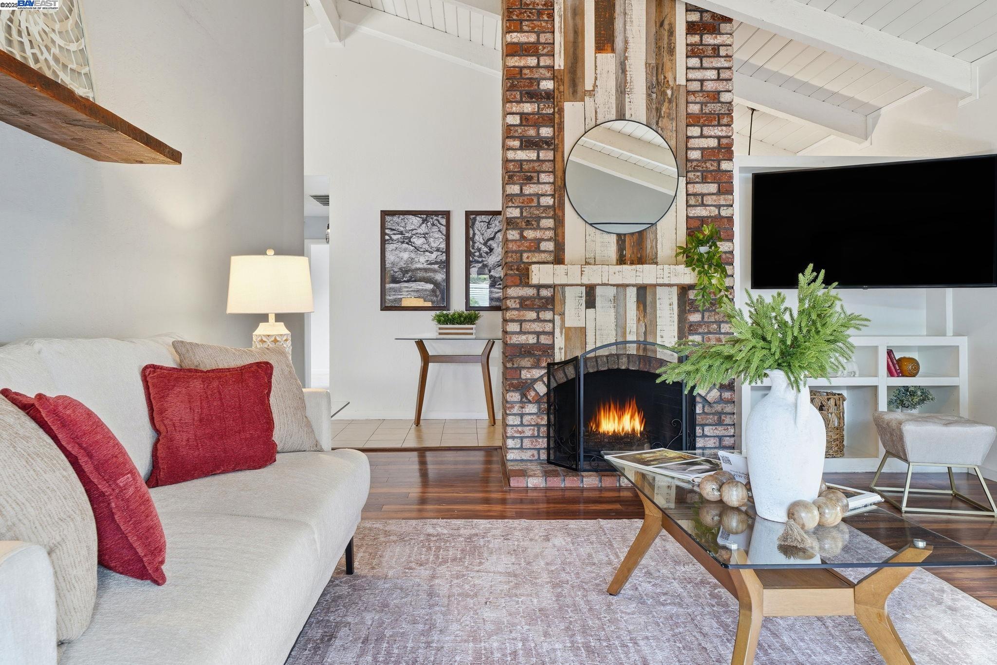 Detail Gallery Image 10 of 41 For 668 Buckeye Drive, Livermore,  CA 94551 - 3 Beds | 2 Baths