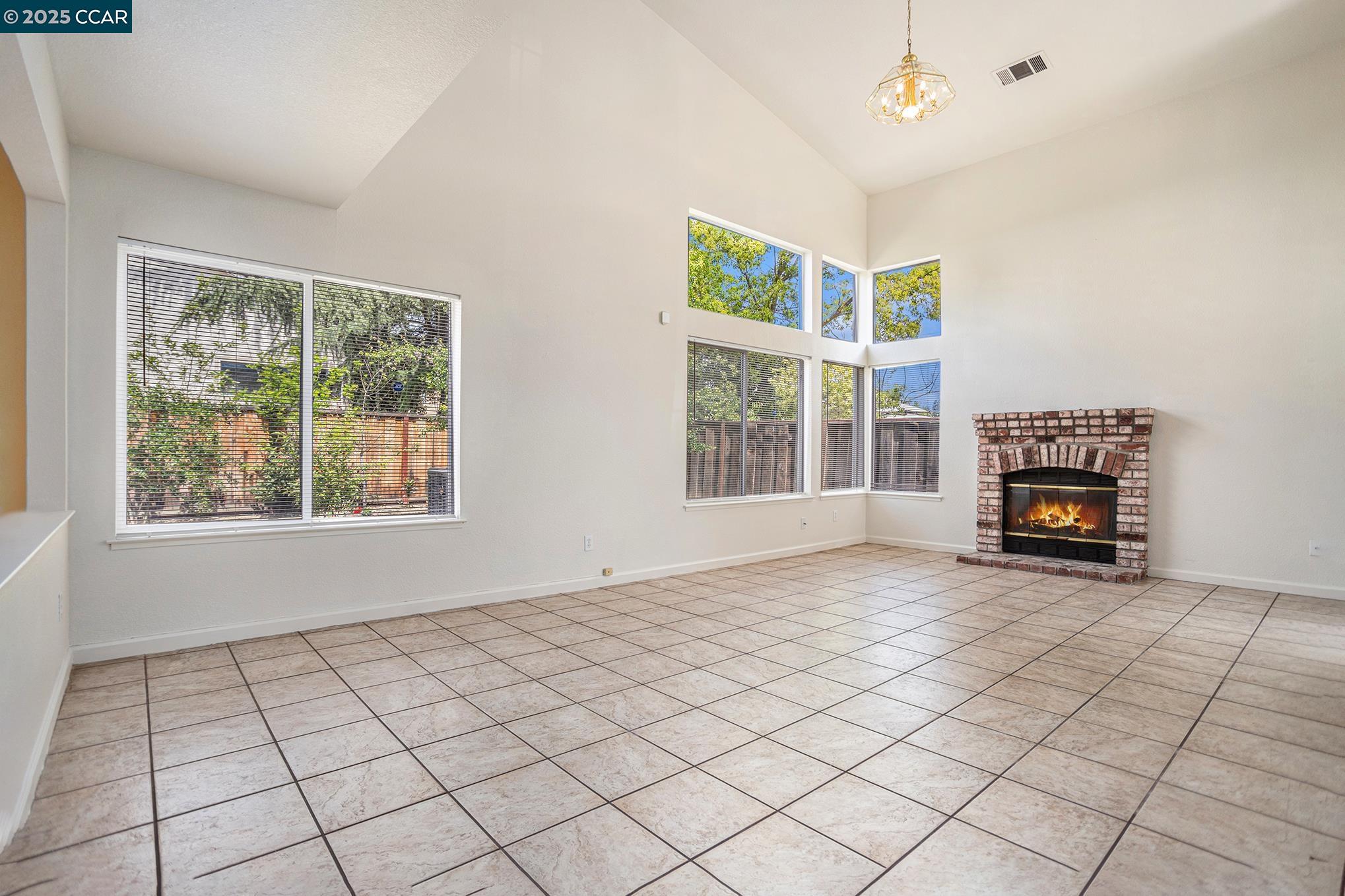 Detail Gallery Image 21 of 31 For 4334 Wallaby Ct, Antioch,  CA 94531 - 4 Beds | 3 Baths