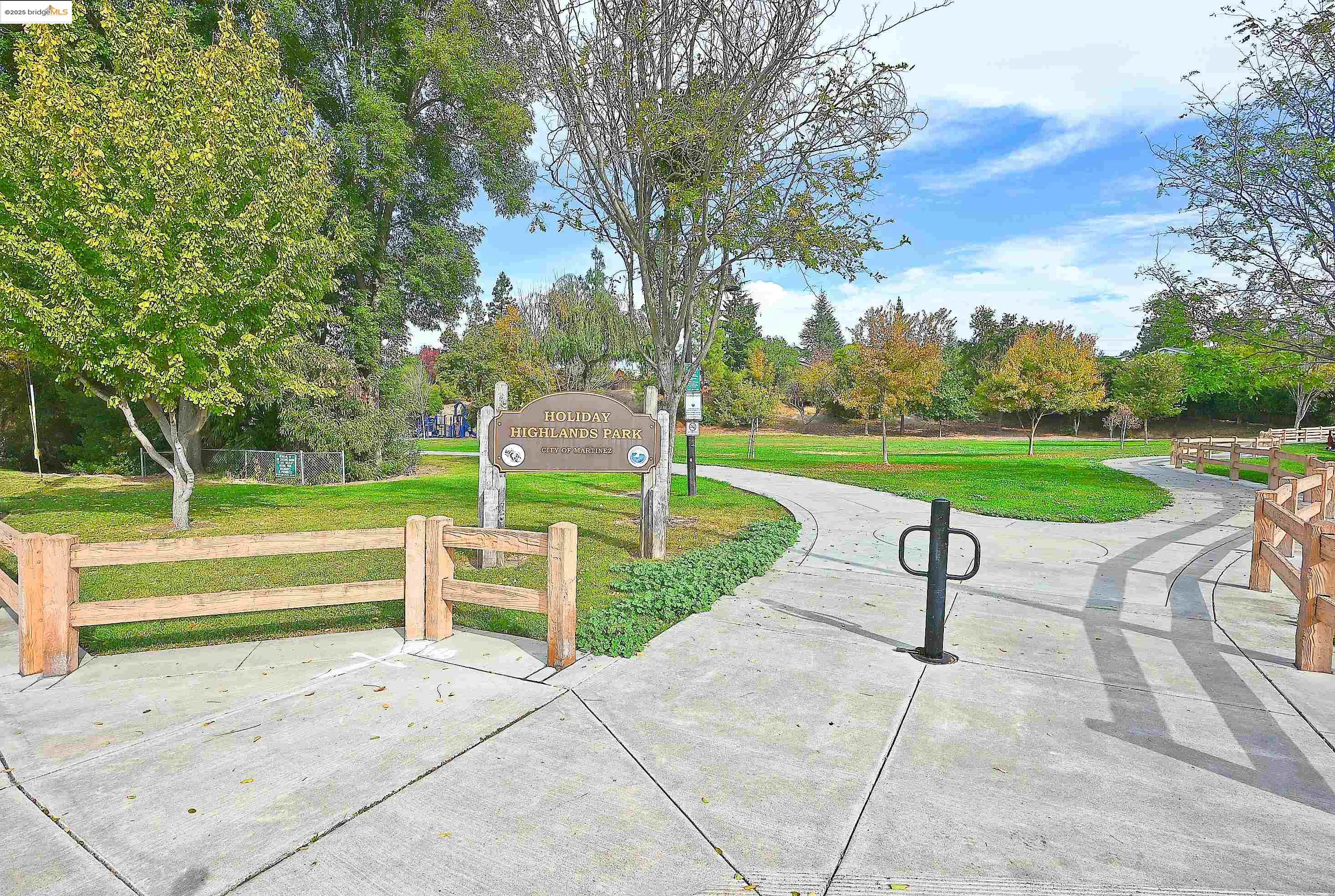 Detail Gallery Image 52 of 53 For 648 Fig Tree Lane, Martinez,  CA 94553 - 2 Beds | 2 Baths