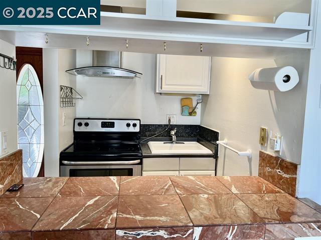 Detail Gallery Image 2 of 17 For 35.5 Kent Ct., Moraga,  CA 94556 - 2 Beds | 1 Baths