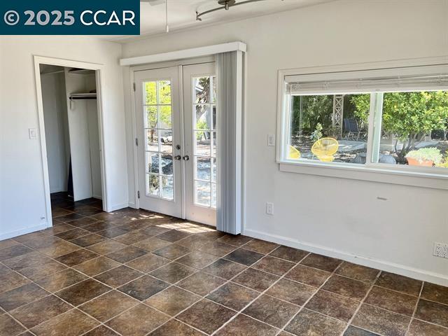 Detail Gallery Image 7 of 17 For 35.5 Kent Ct., Moraga,  CA 94556 - 2 Beds | 1 Baths