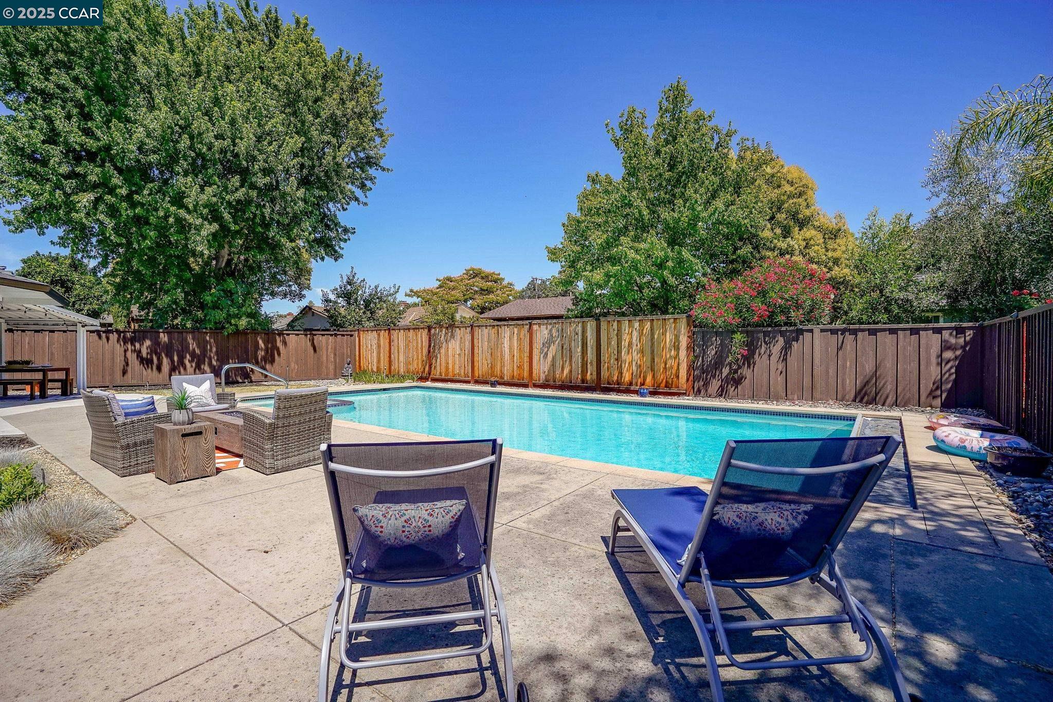 Detail Gallery Image 17 of 25 For 69 Fordham Ct, Pleasant Hill,  CA 94523 - 3 Beds | 2 Baths