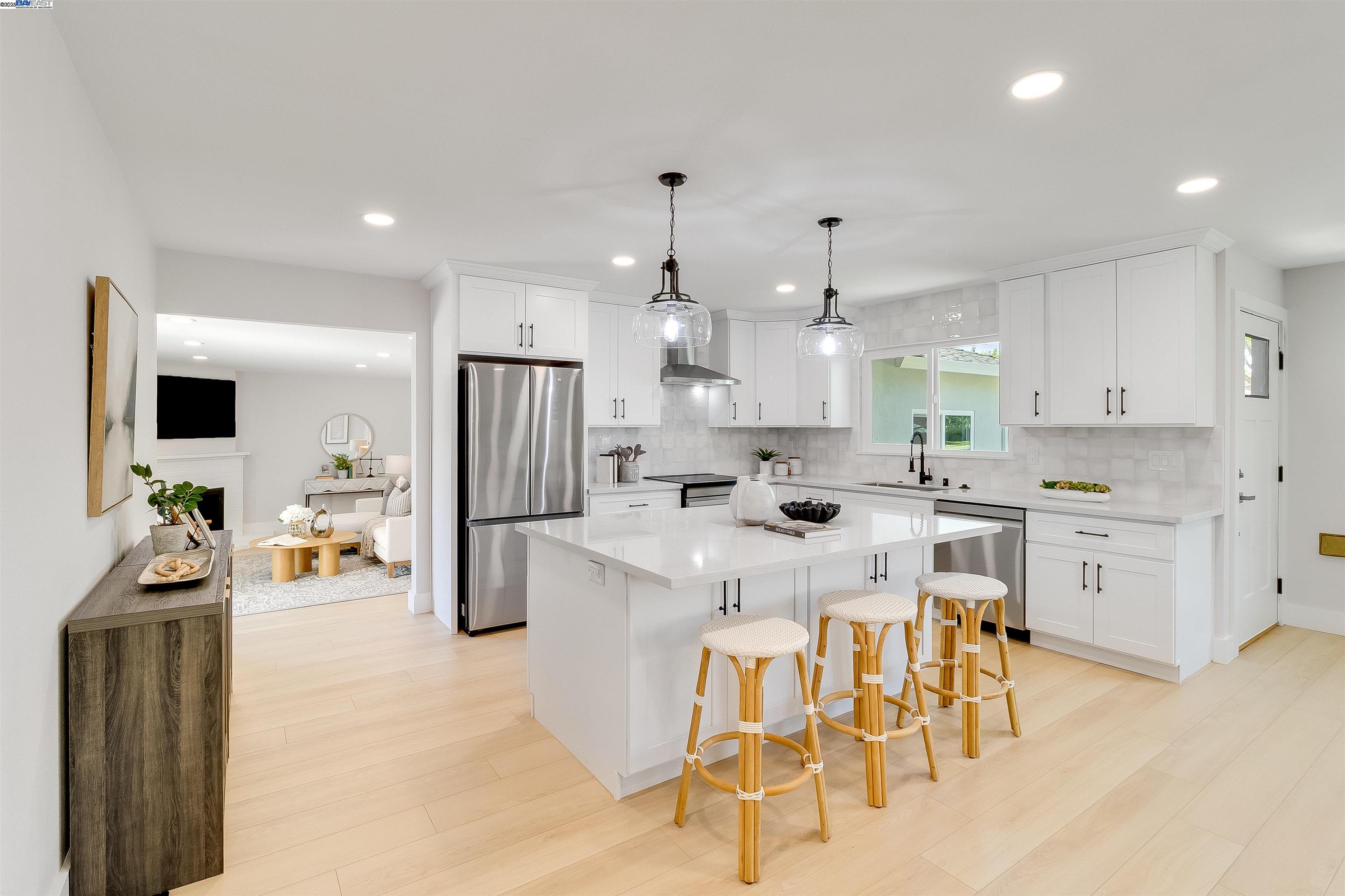 Detail Gallery Image 15 of 52 For 736 Adams Ave, Livermore,  CA 94550 - 3 Beds | 2 Baths