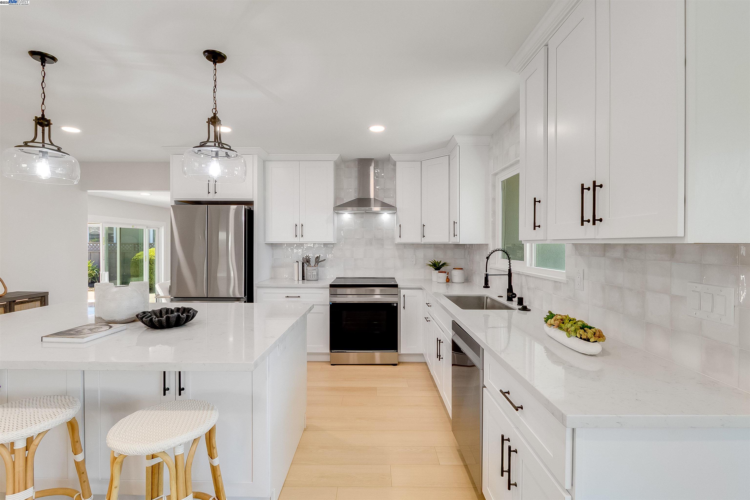 Detail Gallery Image 16 of 52 For 736 Adams Ave, Livermore,  CA 94550 - 3 Beds | 2 Baths