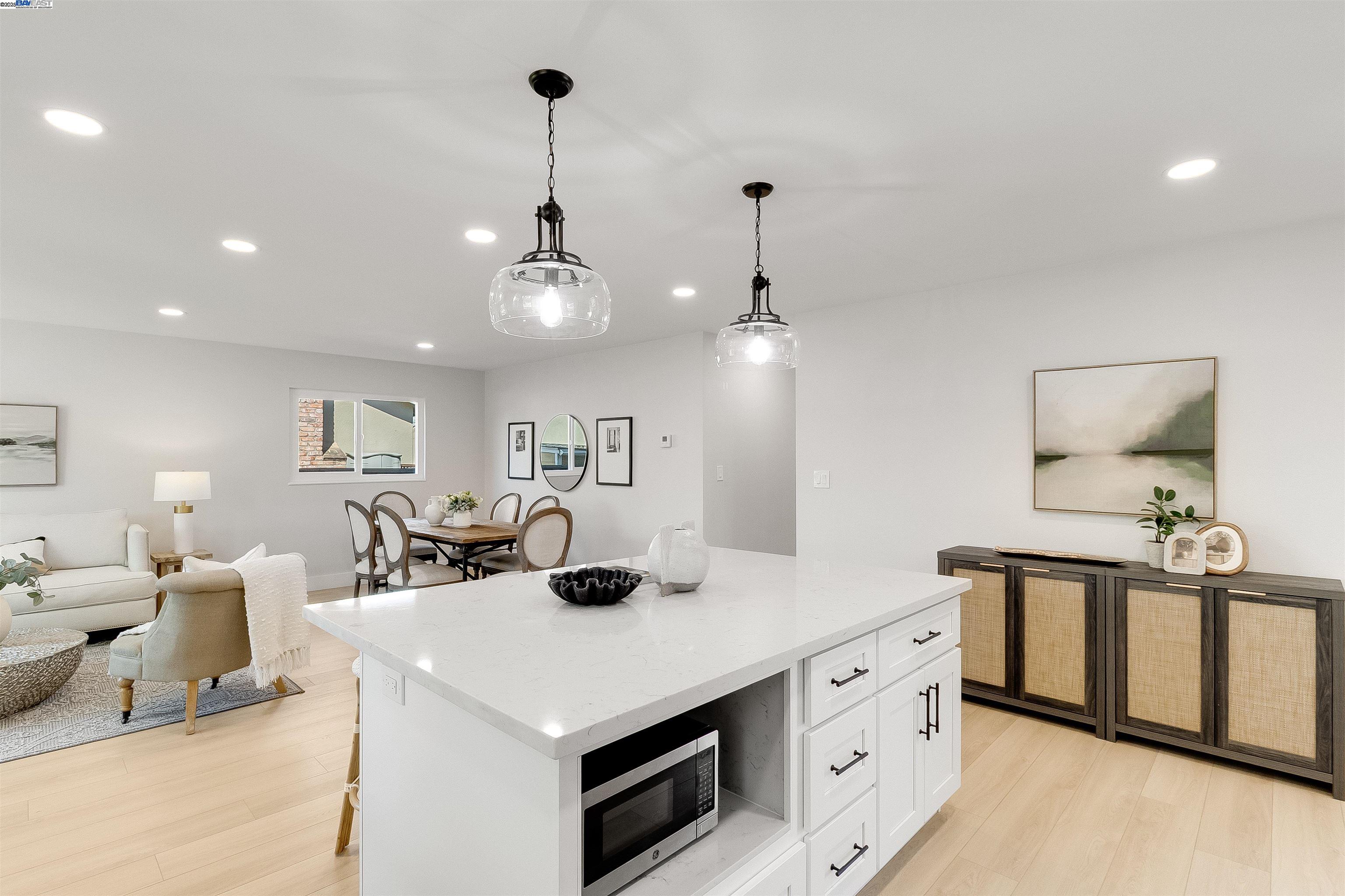 Detail Gallery Image 17 of 52 For 736 Adams Ave, Livermore,  CA 94550 - 3 Beds | 2 Baths