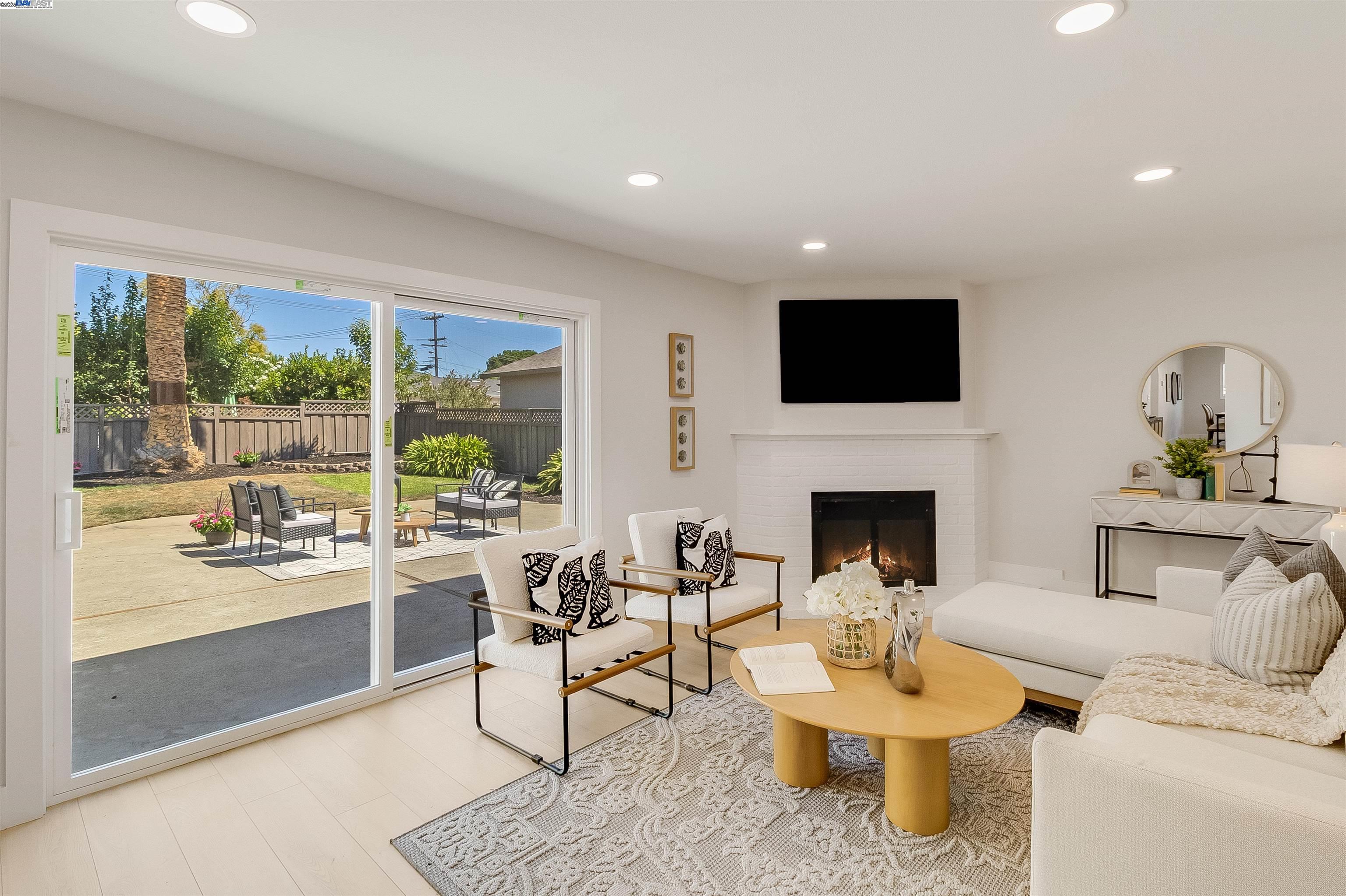 Detail Gallery Image 24 of 52 For 736 Adams Ave, Livermore,  CA 94550 - 3 Beds | 2 Baths