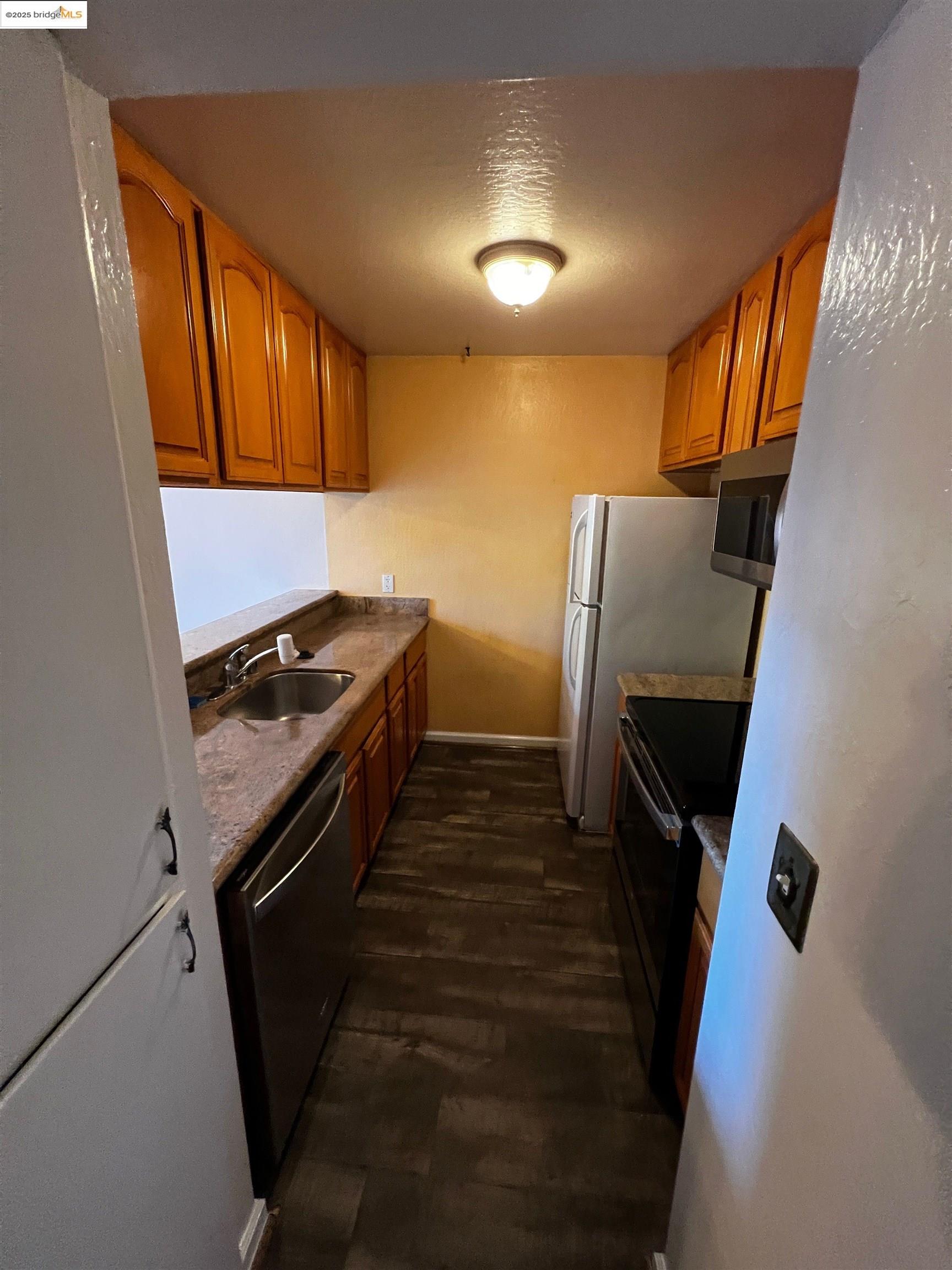 Detail Gallery Image 7 of 22 For 1455 Latour Lane #20,  Concord,  CA 94521 - 2 Beds | 1 Baths